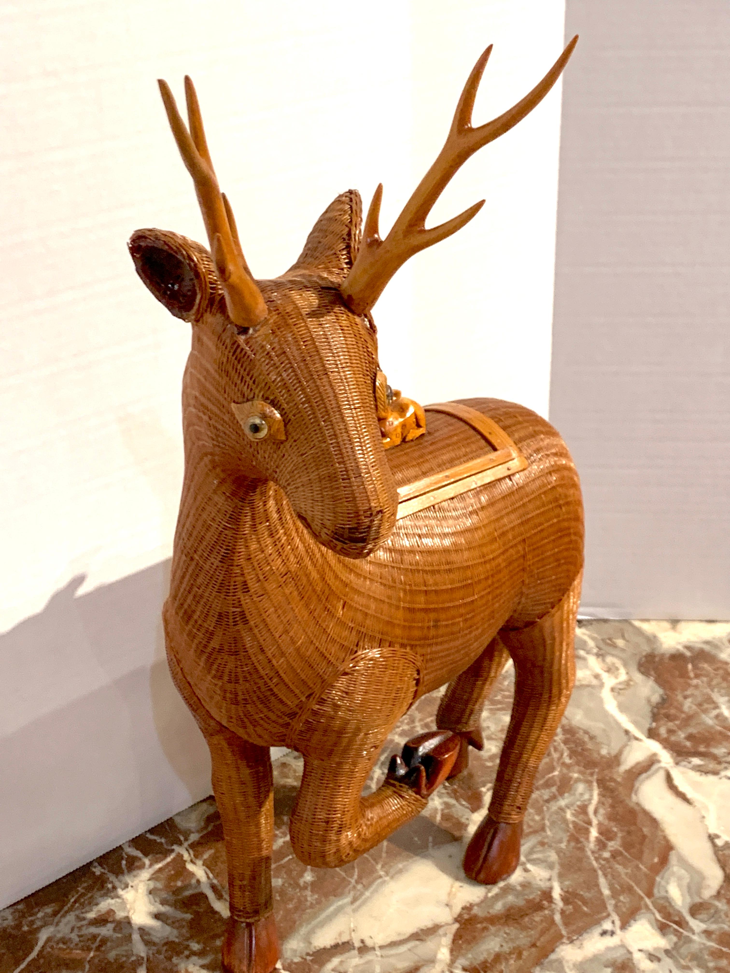Mid-Century Modern Vintage Shanghai Woven Rattan and Reed Deer Box For Sale