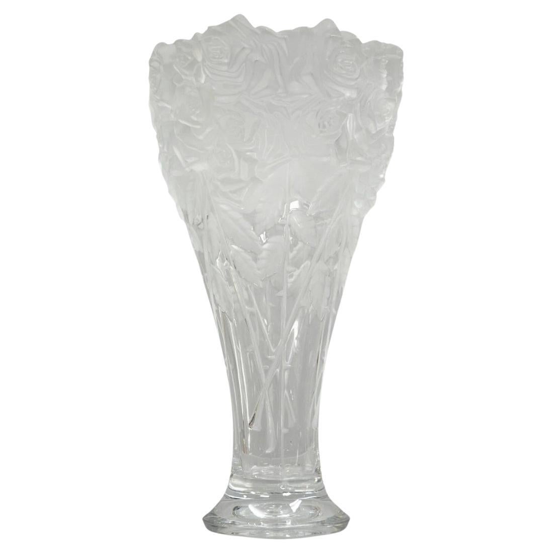 Vaso scolpito alto a forma di rosa 3D di Shannon Crystal d'epoca, realizzato da Godinger in vendita