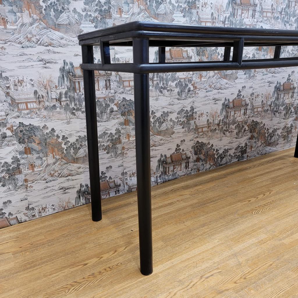 Vintage Shanxi Province Black Lacquer Wicker Rattan Altar Table In Good Condition For Sale In Chicago, IL