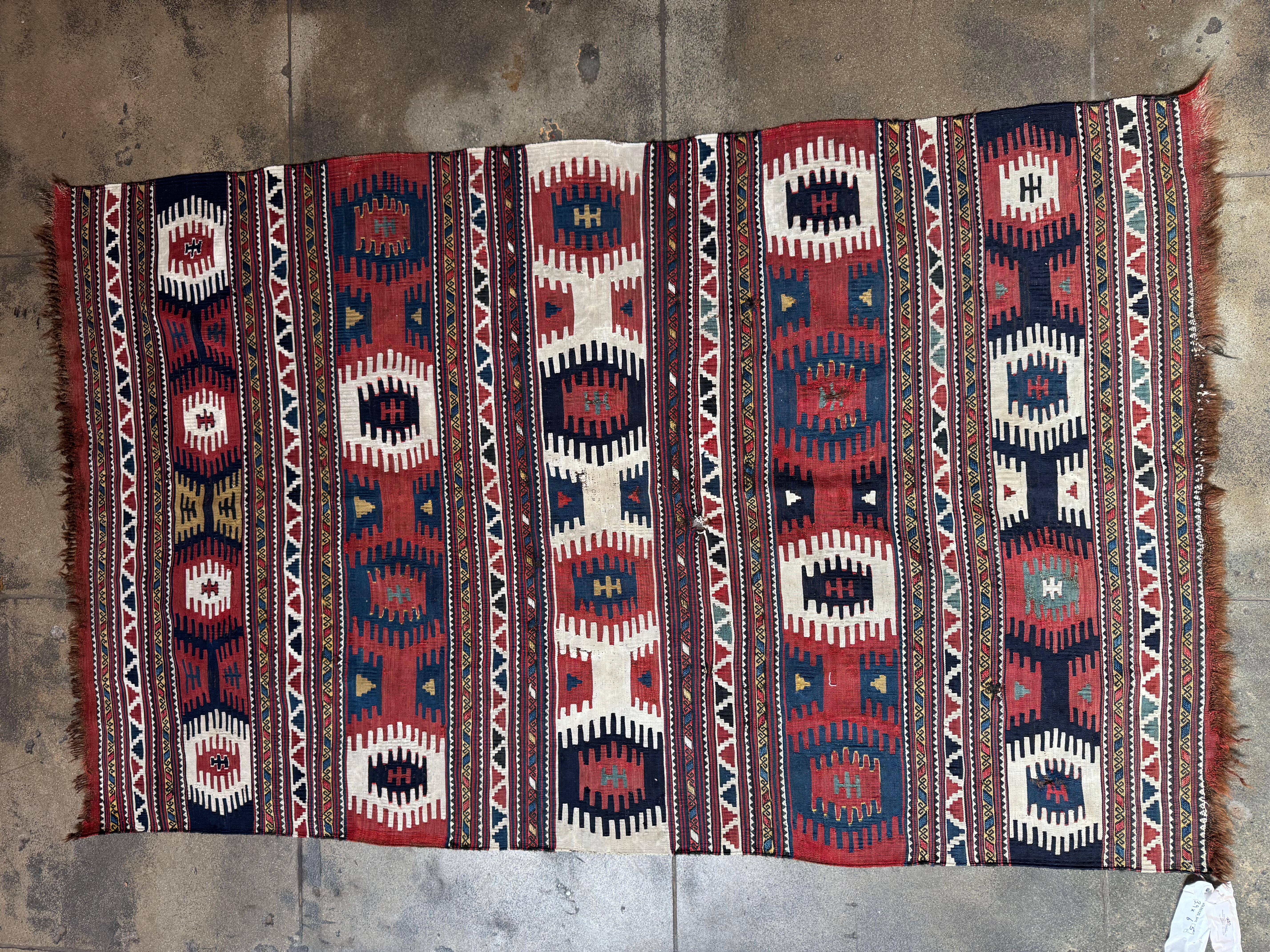Shasavan Vintage Shasavan Kelim-Teppich in Rot und Indigo mit geometrischem Muster 6'0