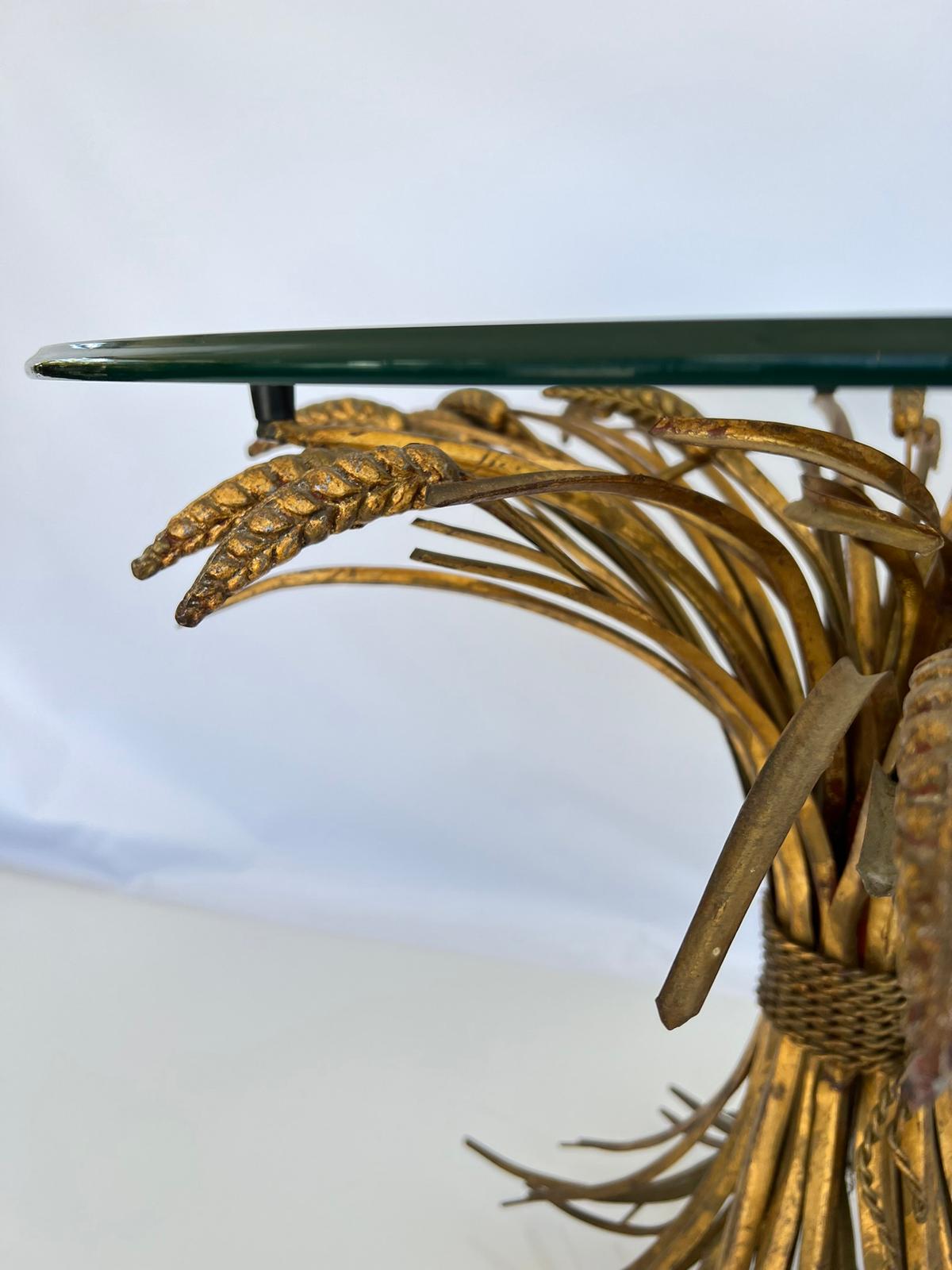 Vintage Sheaf of Wheat Occasional or End Table of Gilded Iron In Good Condition For Sale In West Palm Beach, FL
