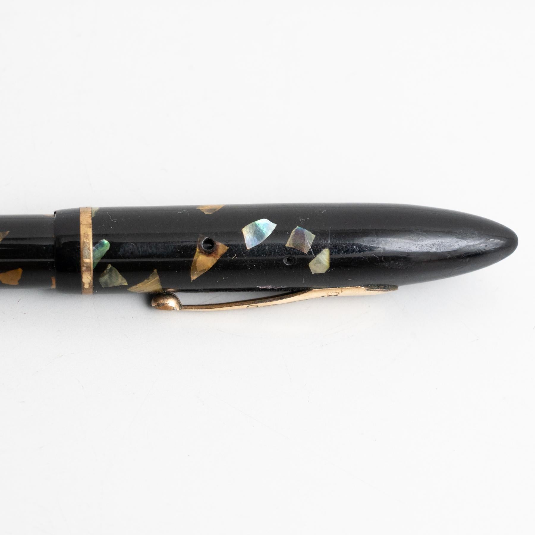 Vintage Sheaffer Fountain Pen, circa 1950 For Sale 5