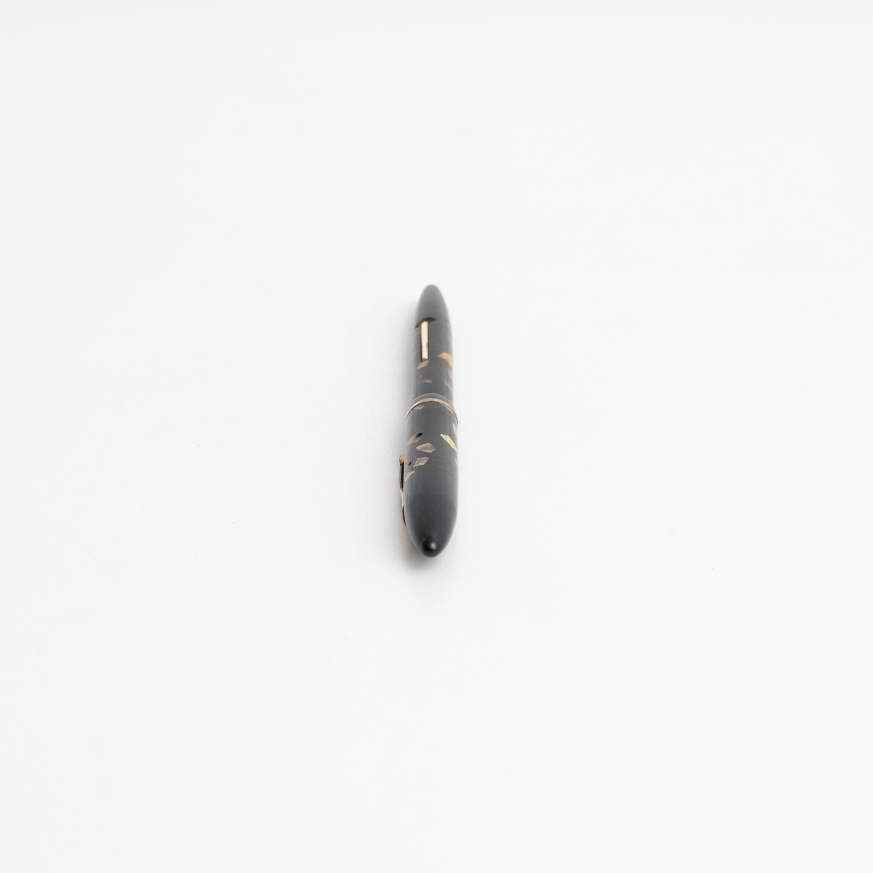 Metal Vintage Sheaffer Fountain Pen, circa 1950 For Sale