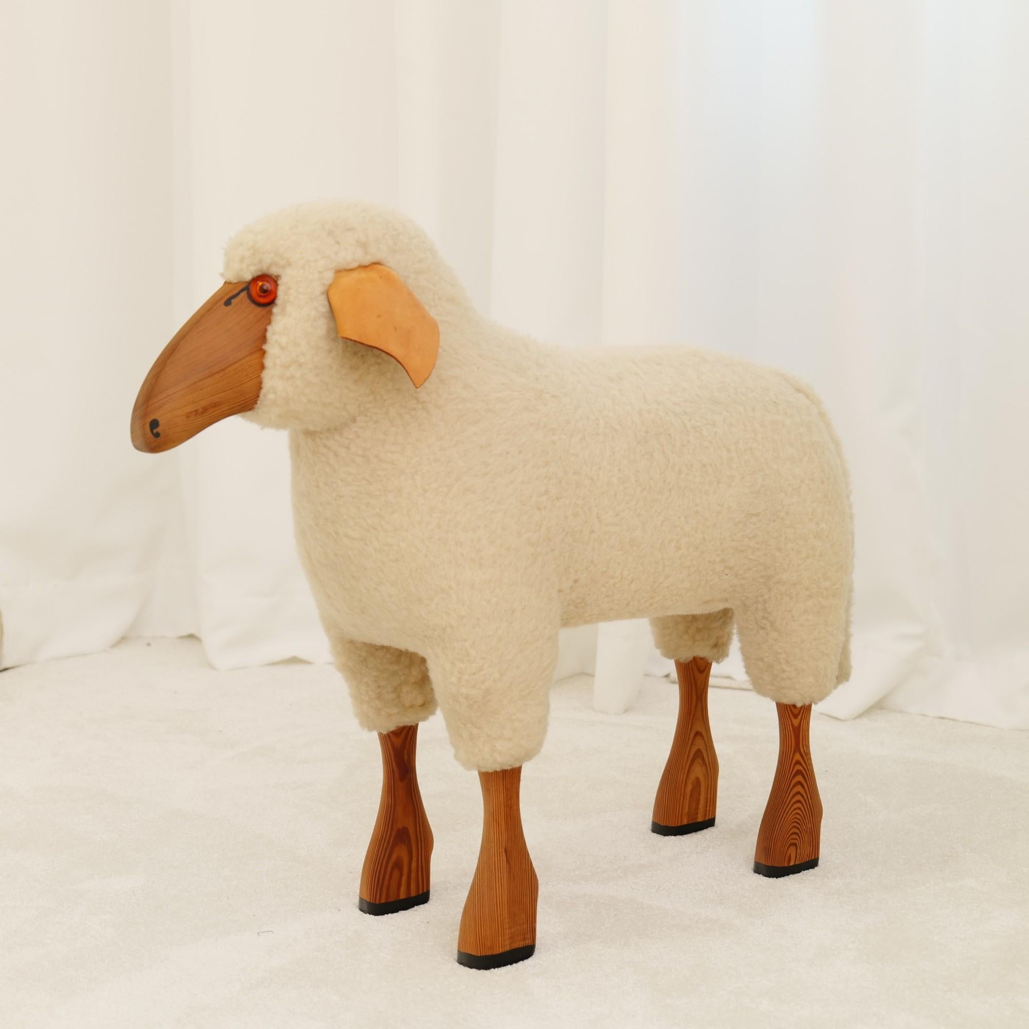 Rare and taged wool sheep in style of Lalanne from the 1970s
mint condition

Made by Hanns Peter Krafft for Mayr 