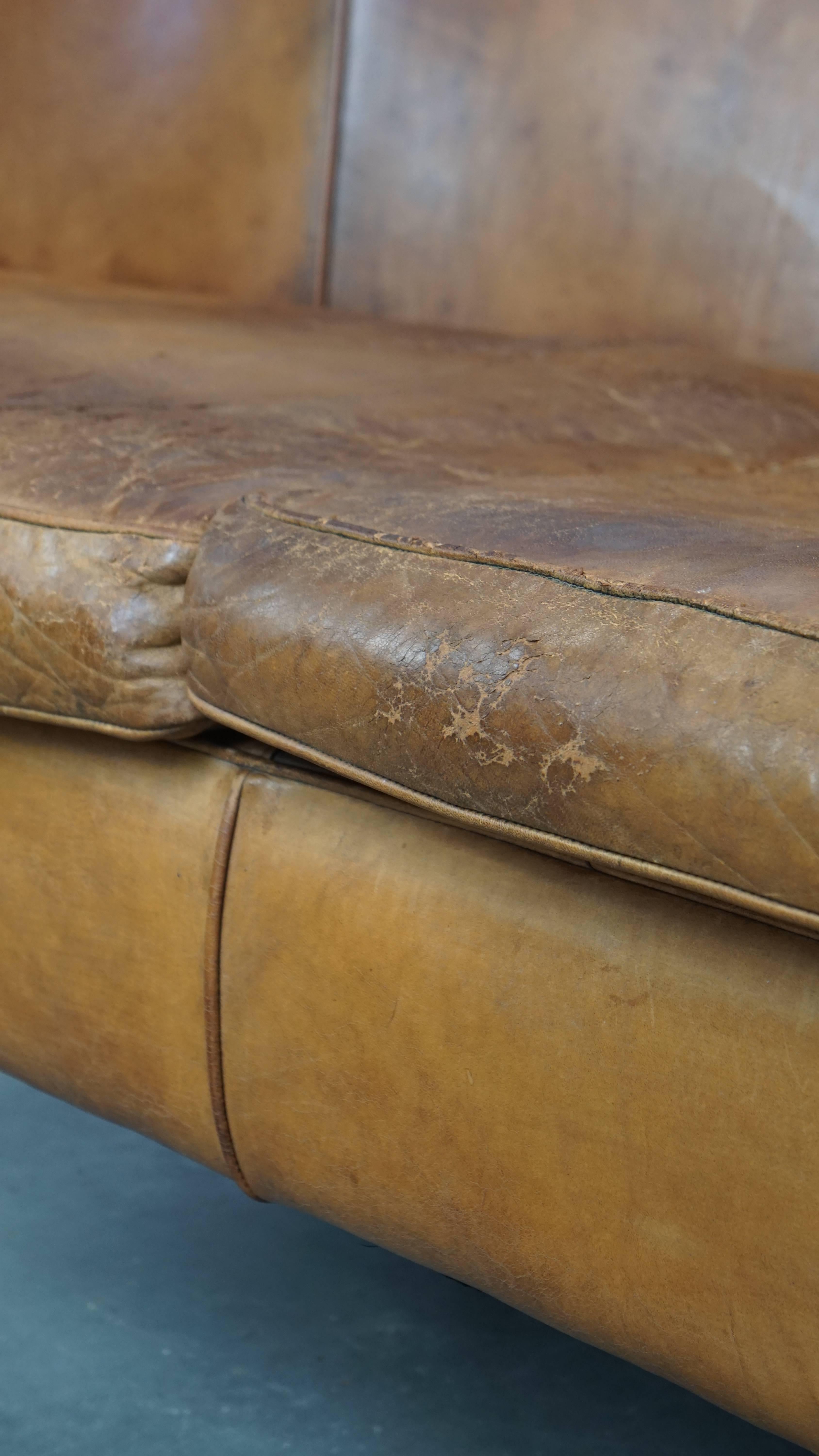 Vintage 2-Sitzer-Sofa aus Schafsleder im englischen Stil im Angebot 4