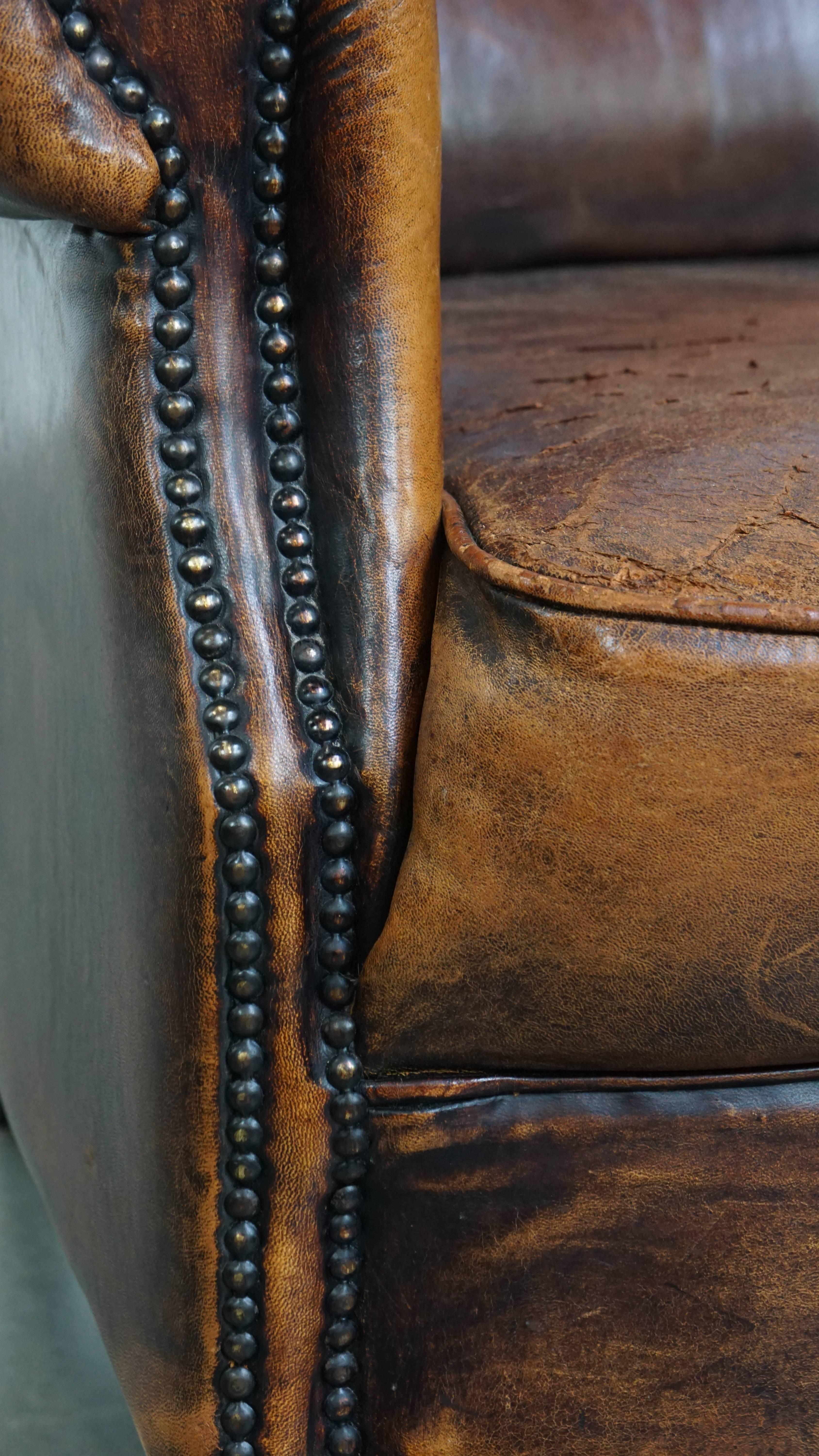 Sillón vintage de piel de oveja con respaldo alto en venta 4
