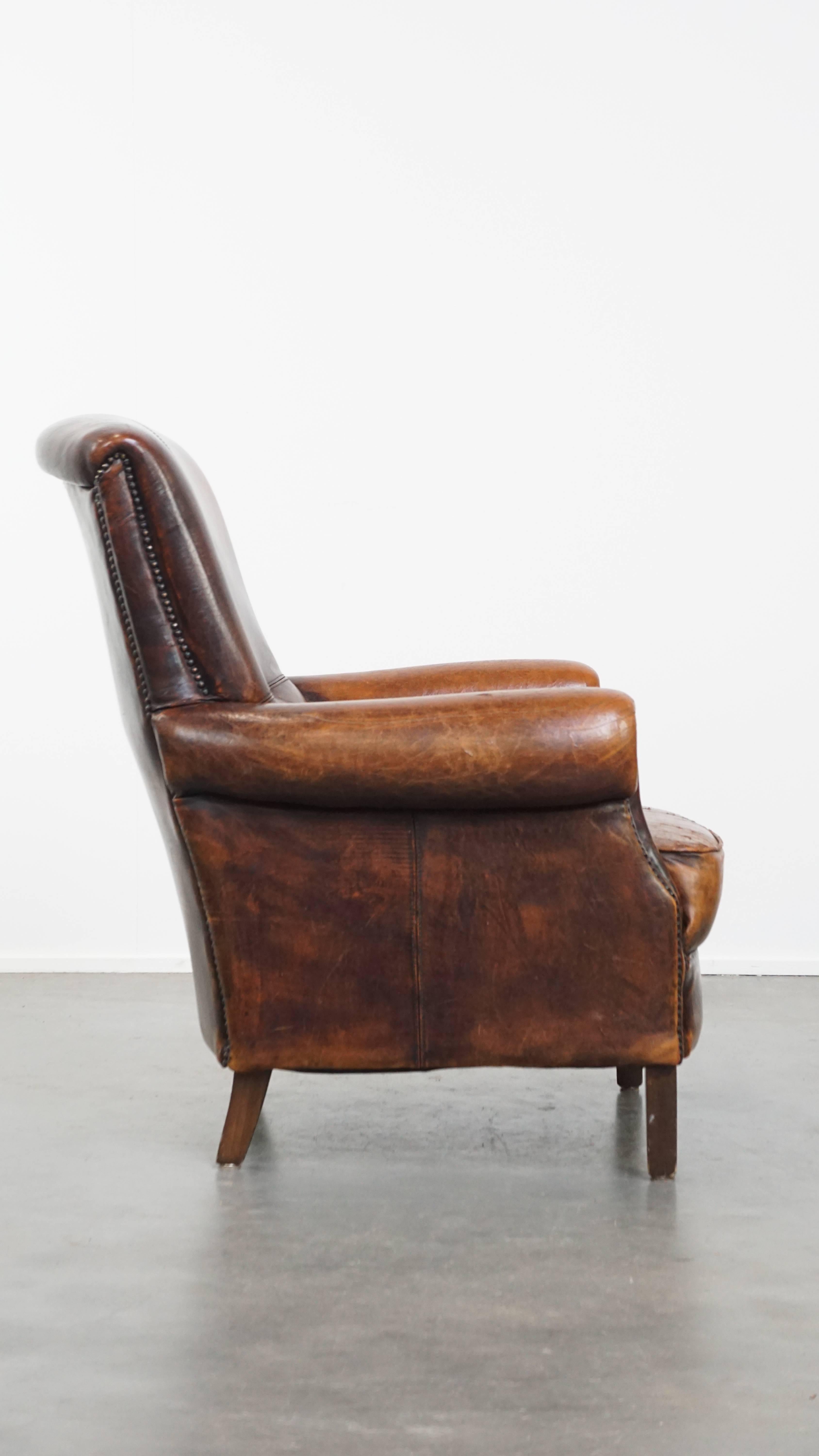 Sillón vintage de piel de oveja con respaldo alto Romano clásico en venta