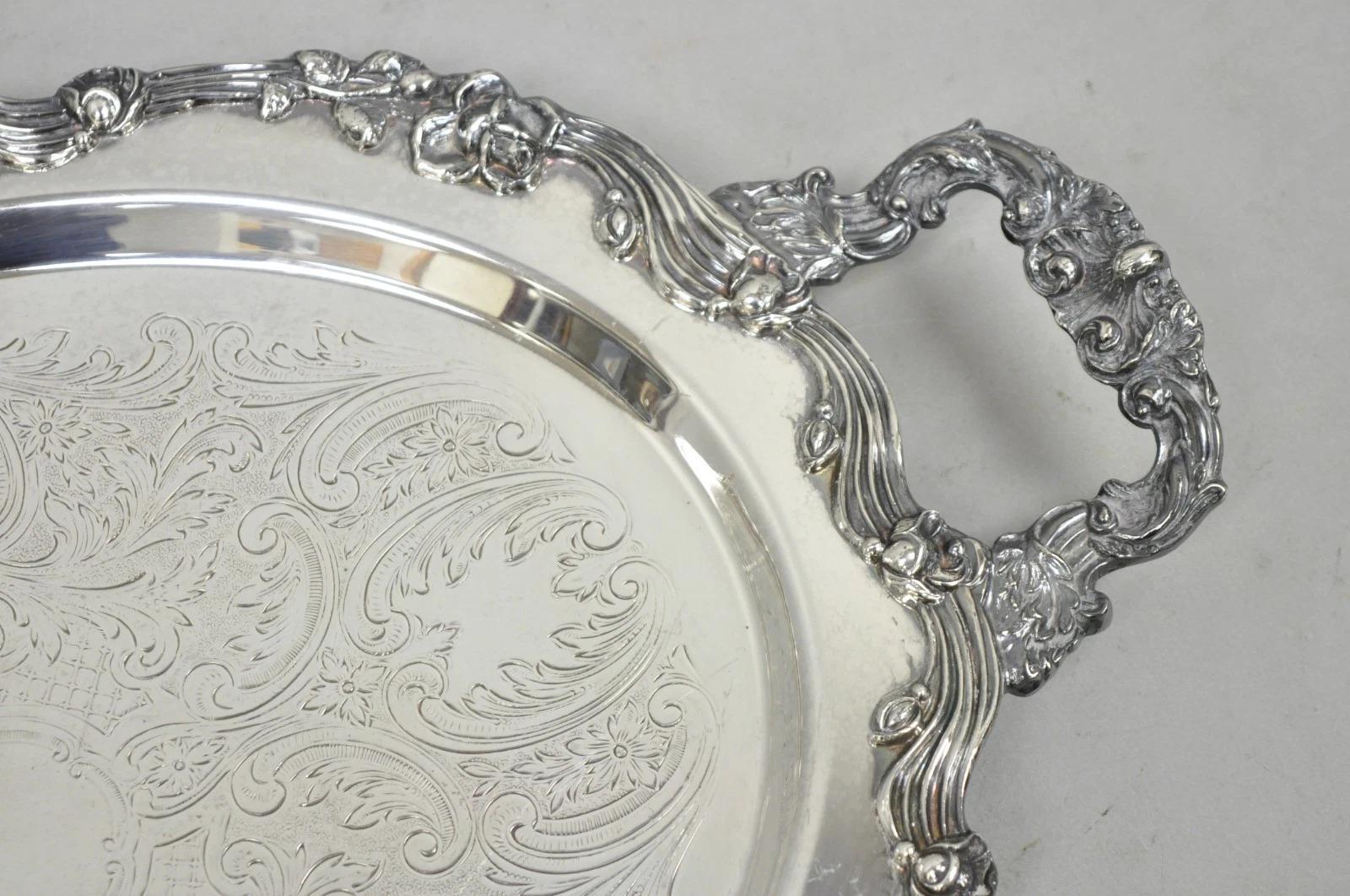 Bandeja ovalada de bar con patas chapada en plata inglesa victoriana de Sheffield con asas Chapado en plata en venta