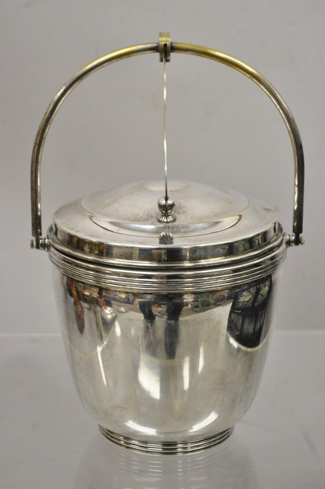 20th Century Vintage Sheffield Silver Co. Silver Plate Regency Reticulating Hinge Ice Bucket For Sale