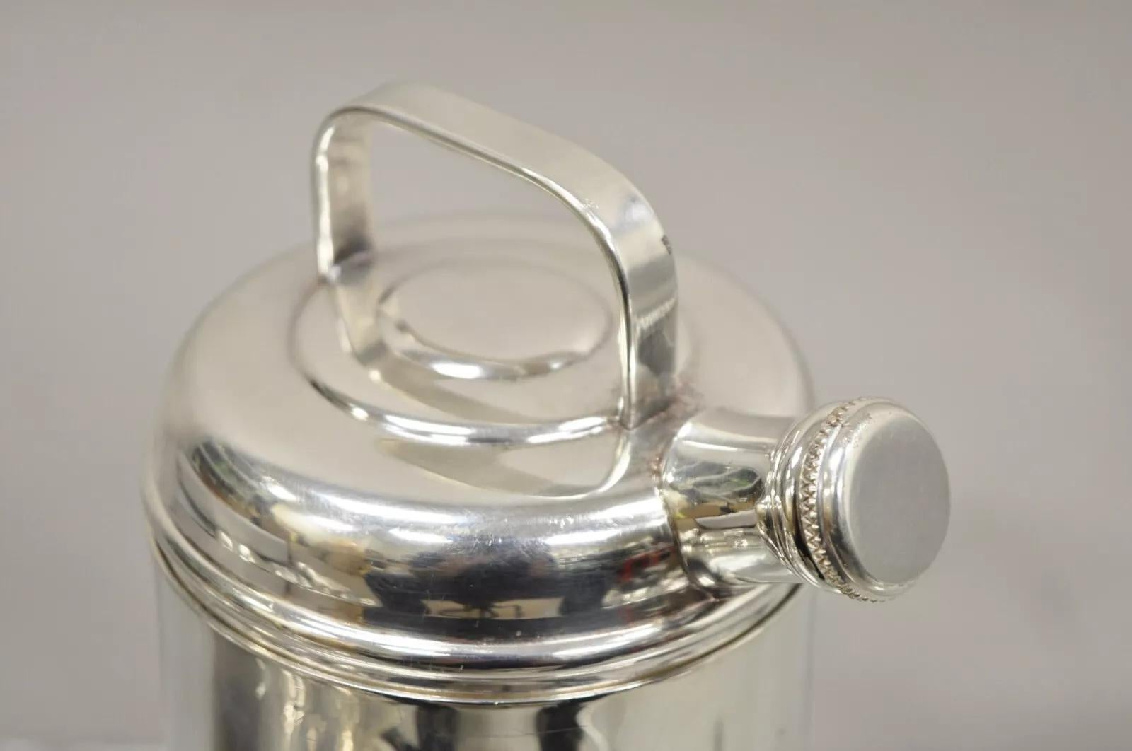 Vintage Sheffield Silver Co. USA Art Deco Cocktail Martini Shaker In Good Condition In Philadelphia, PA
