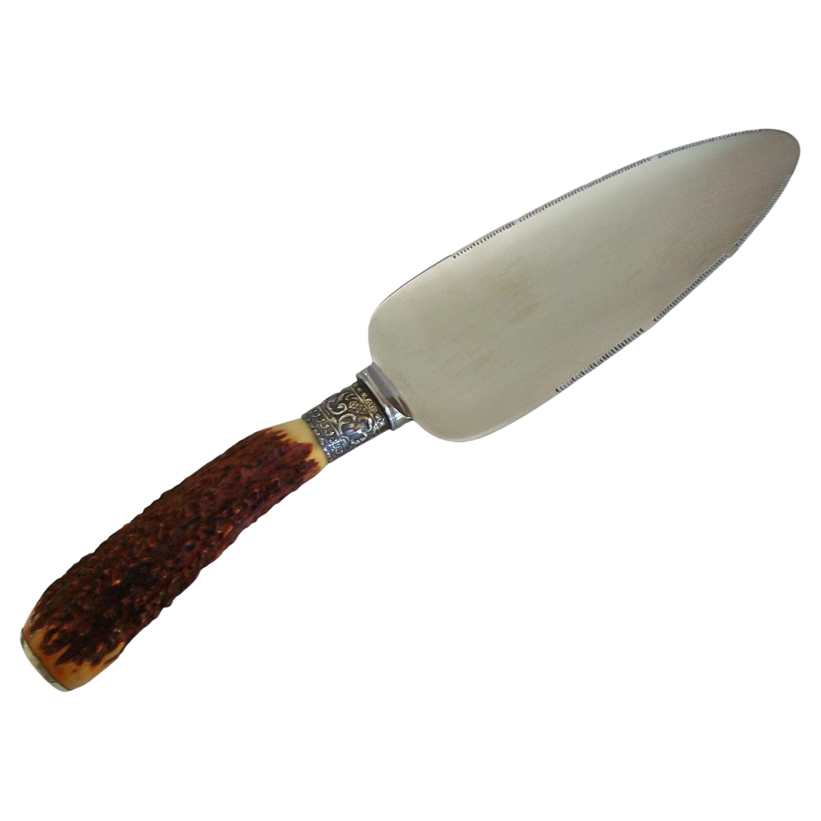 Vintage Sheffield Stag Horn Grip Stainless Steel Server - UK - Mid 20th Century For Sale