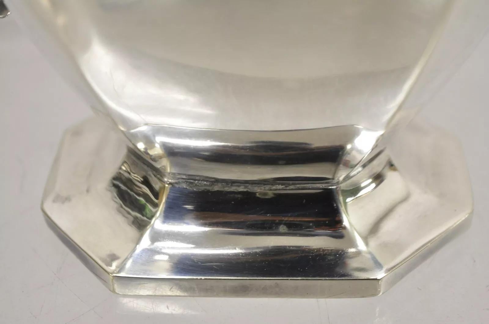 Vintage Sheffield USA Art Deco Silver Plated Water Pitcher siglo XX en venta