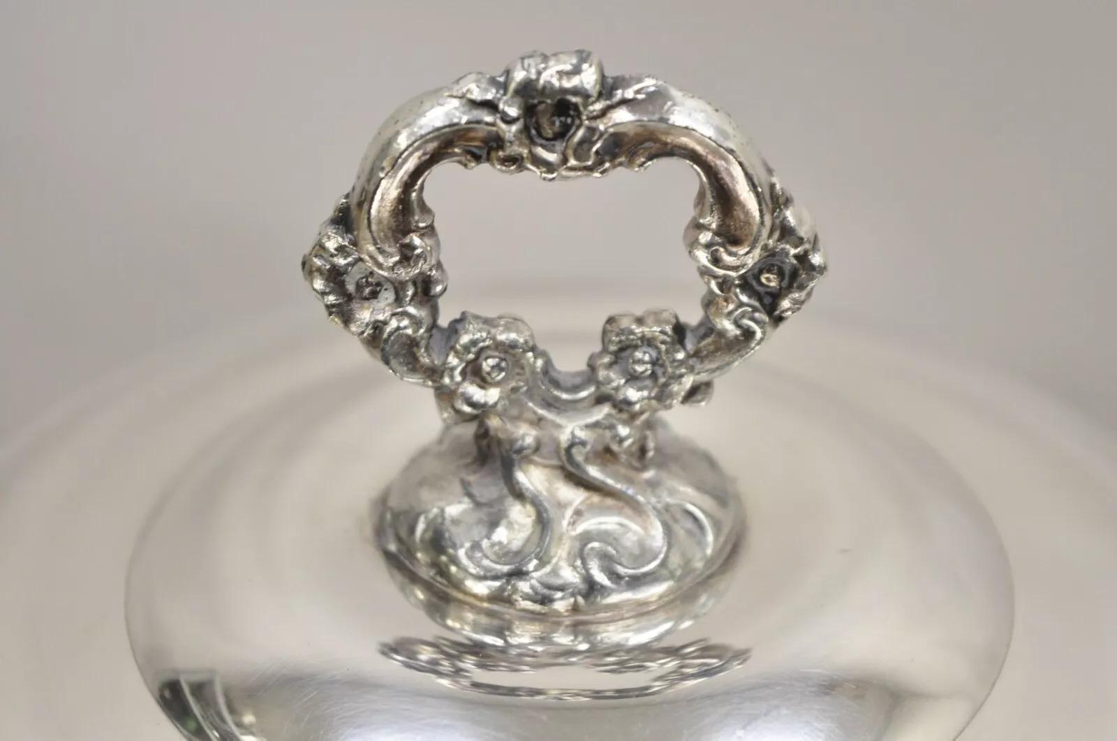 Altro Secchiello per il ghiaccio a due manici con coperchio, vintage Sheffield Victorian Silver Plated in vendita
