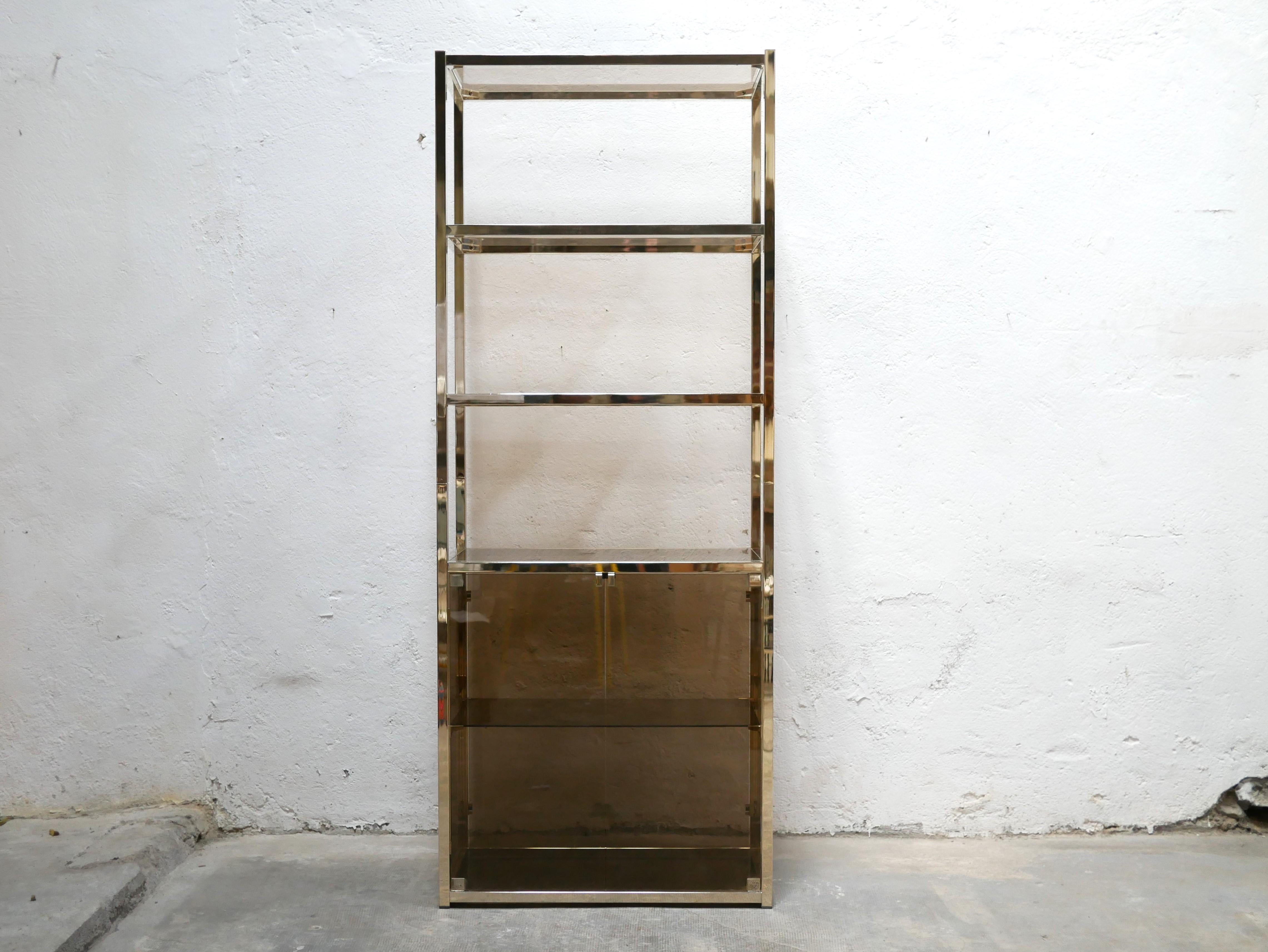 Vintage Shelf Bookcase in Brass and Smoked Glass For Sale 2