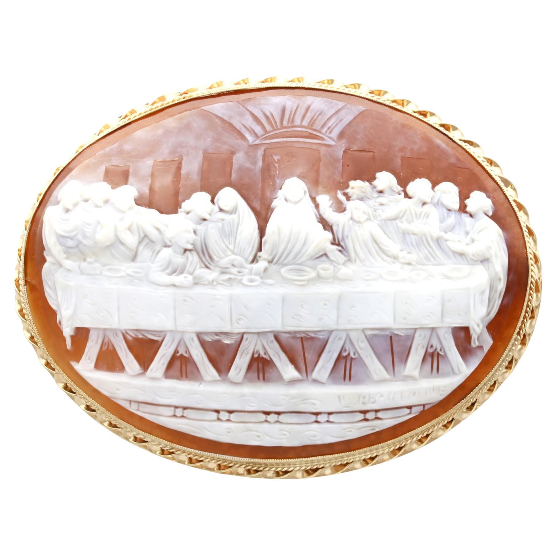 Vintage Shell and 9k Yellow Gold Last Supper Cameo Brooch 1974 For Sale