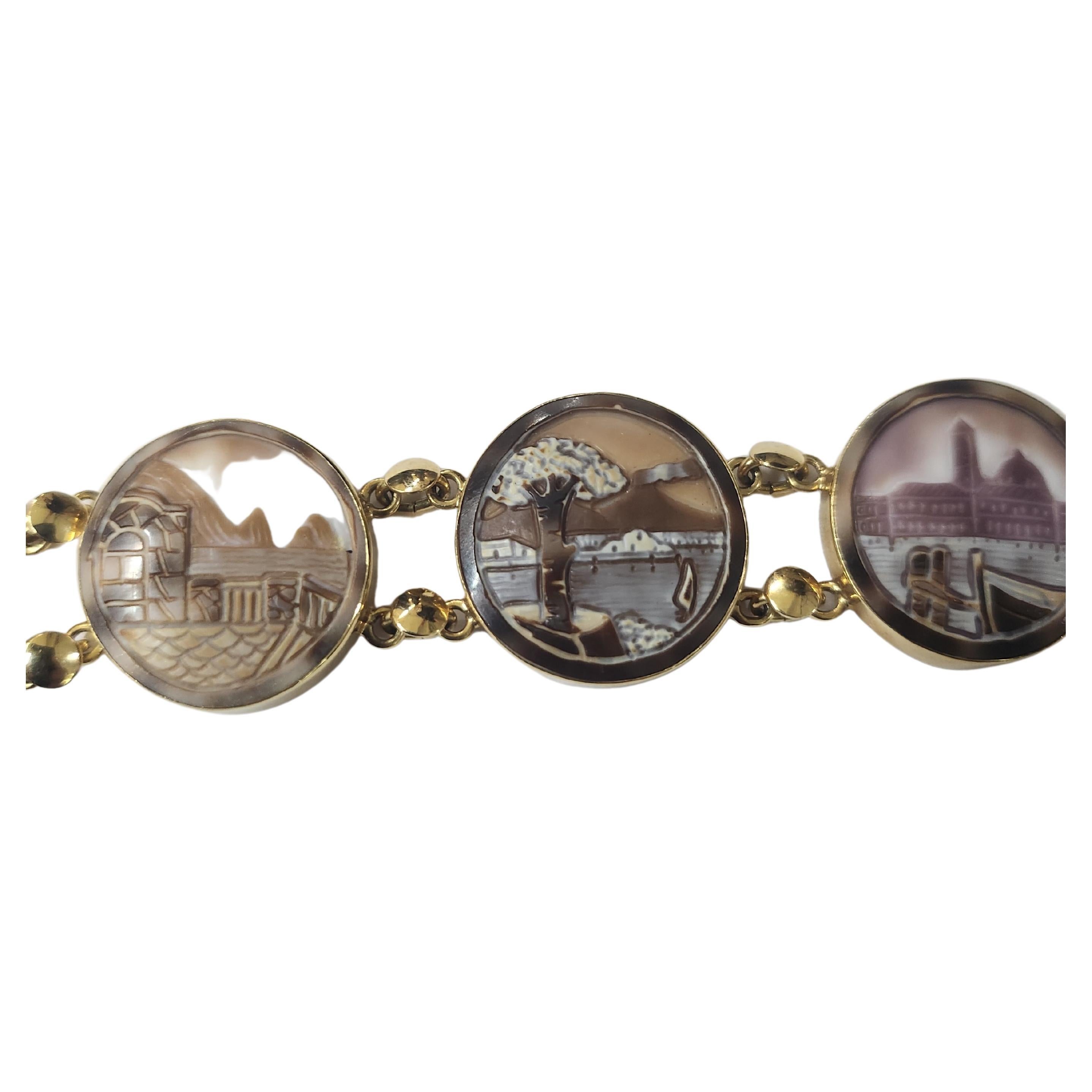 Women's Vintage shell cameo Gold Bracelet For Sale