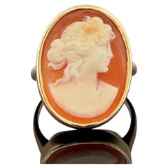Vintage Shell Cameo Ring 10K Gold Oval Bezel Portrait Size 6.25 Estate