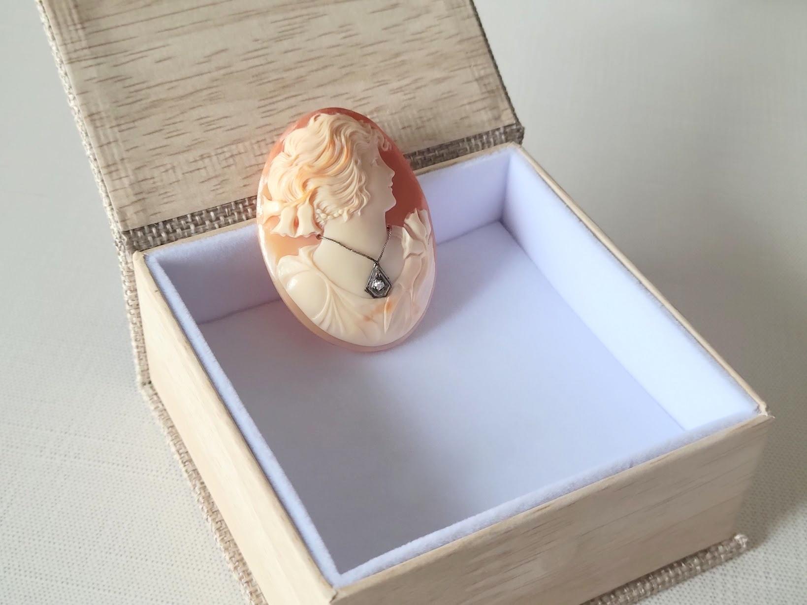 Vintage Shell Cameo with Diamond For Sale 3