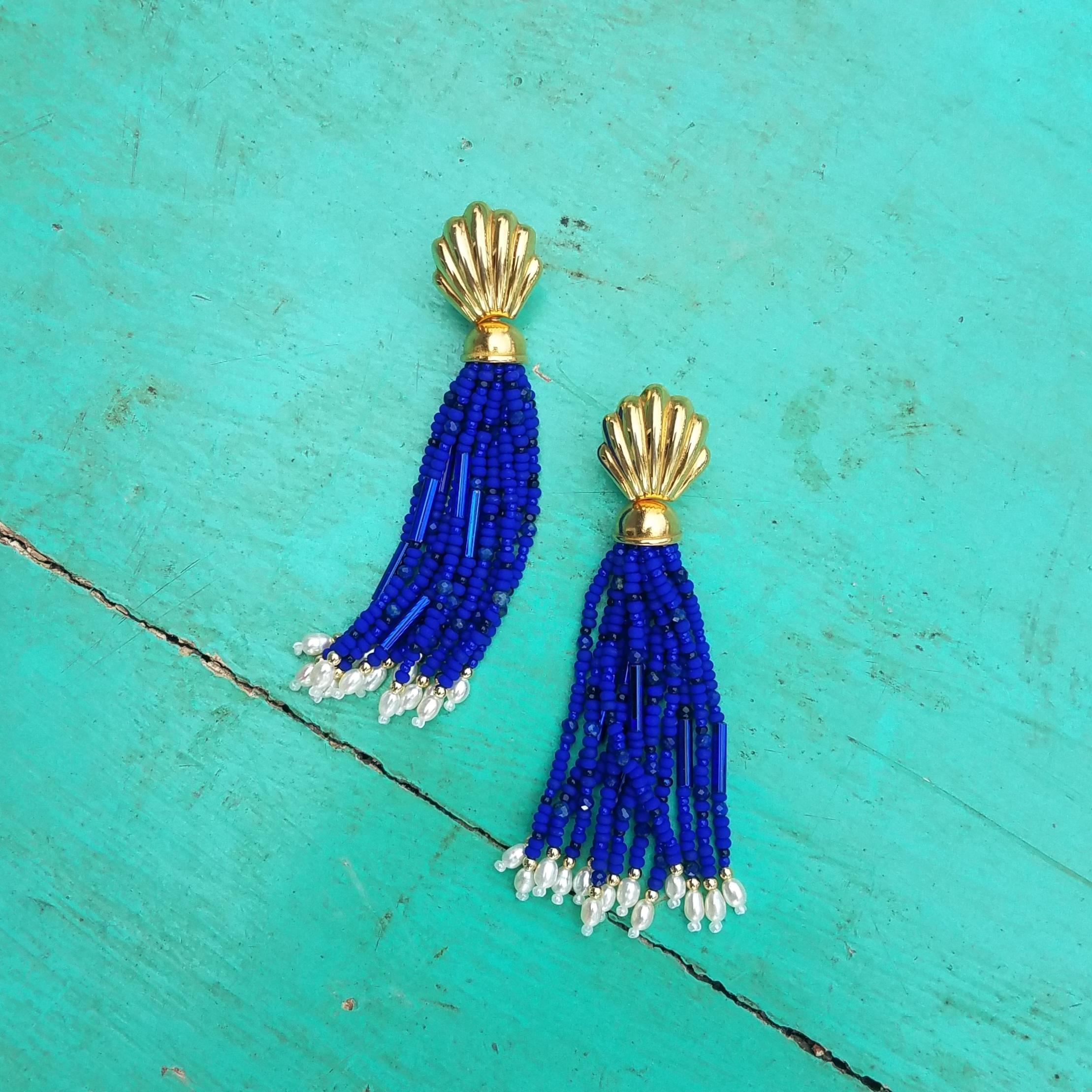 Pendientes vintage de concha con lapislázuli y borla de perlas Cuenta en venta