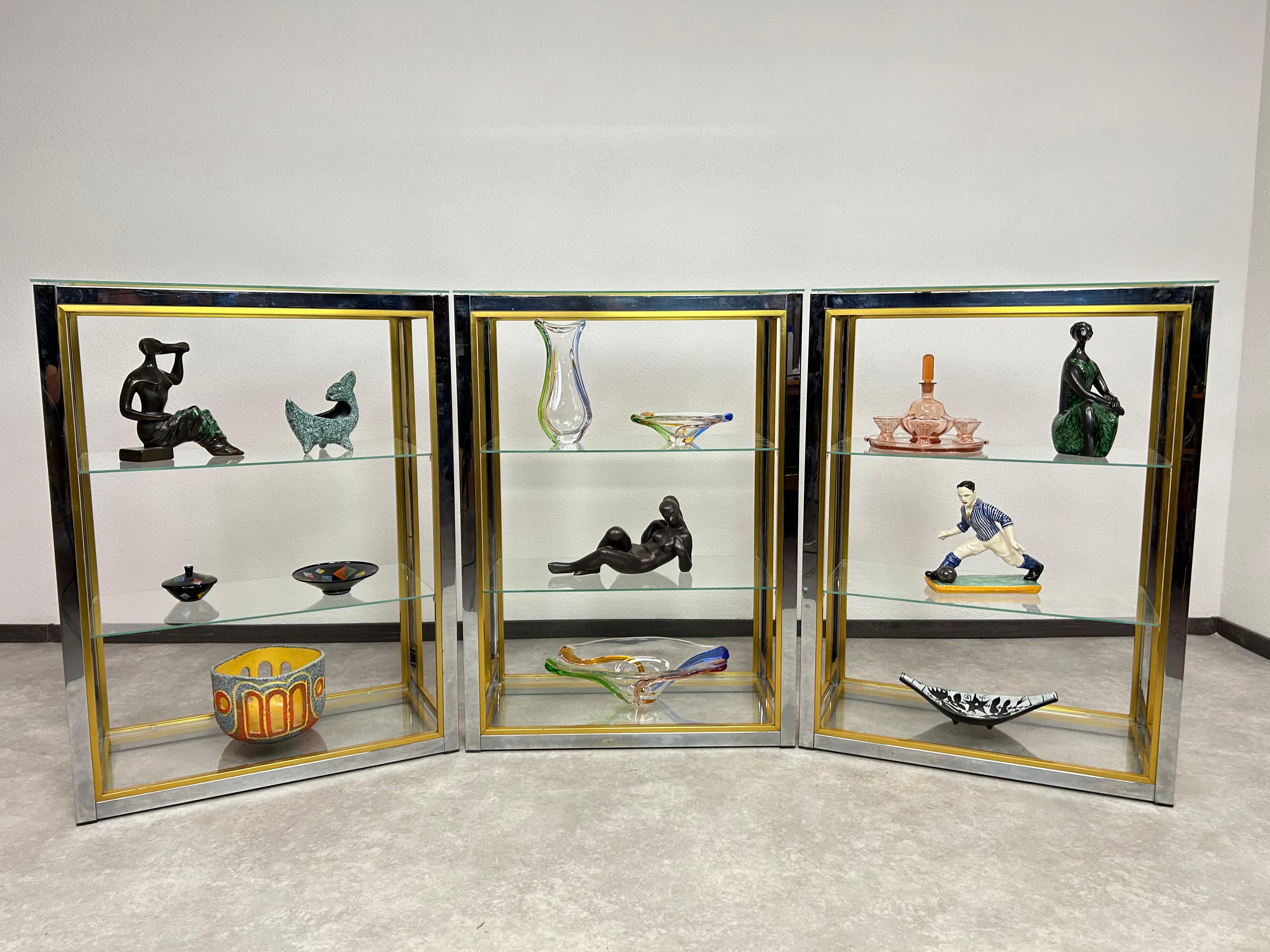 Scaffalature vintage di Renato Zevi in ottime condizioni originali con segni d'uso.
