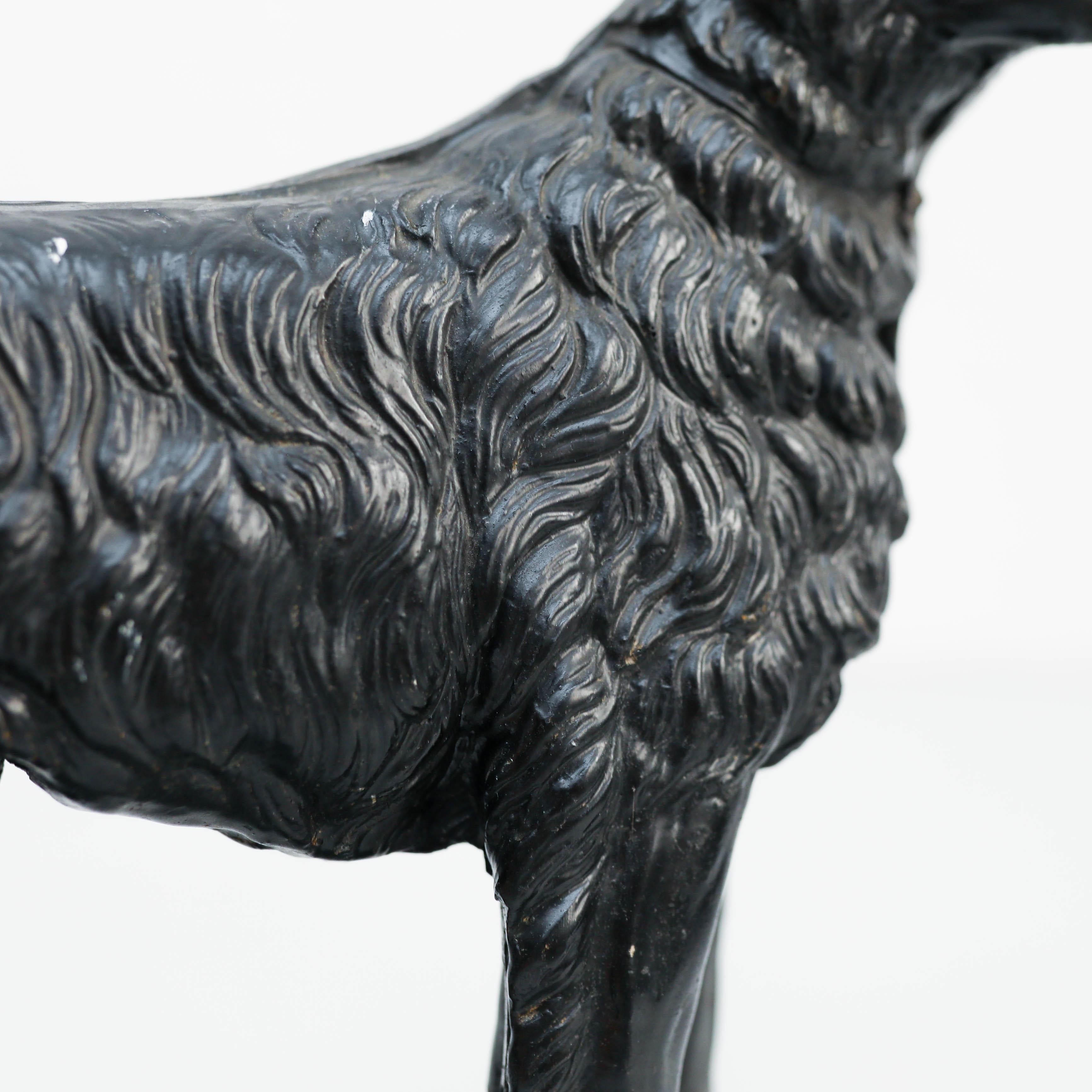 Figurine de chien de berger vintage : Charmant et rustique, circa 1980 en vente 3