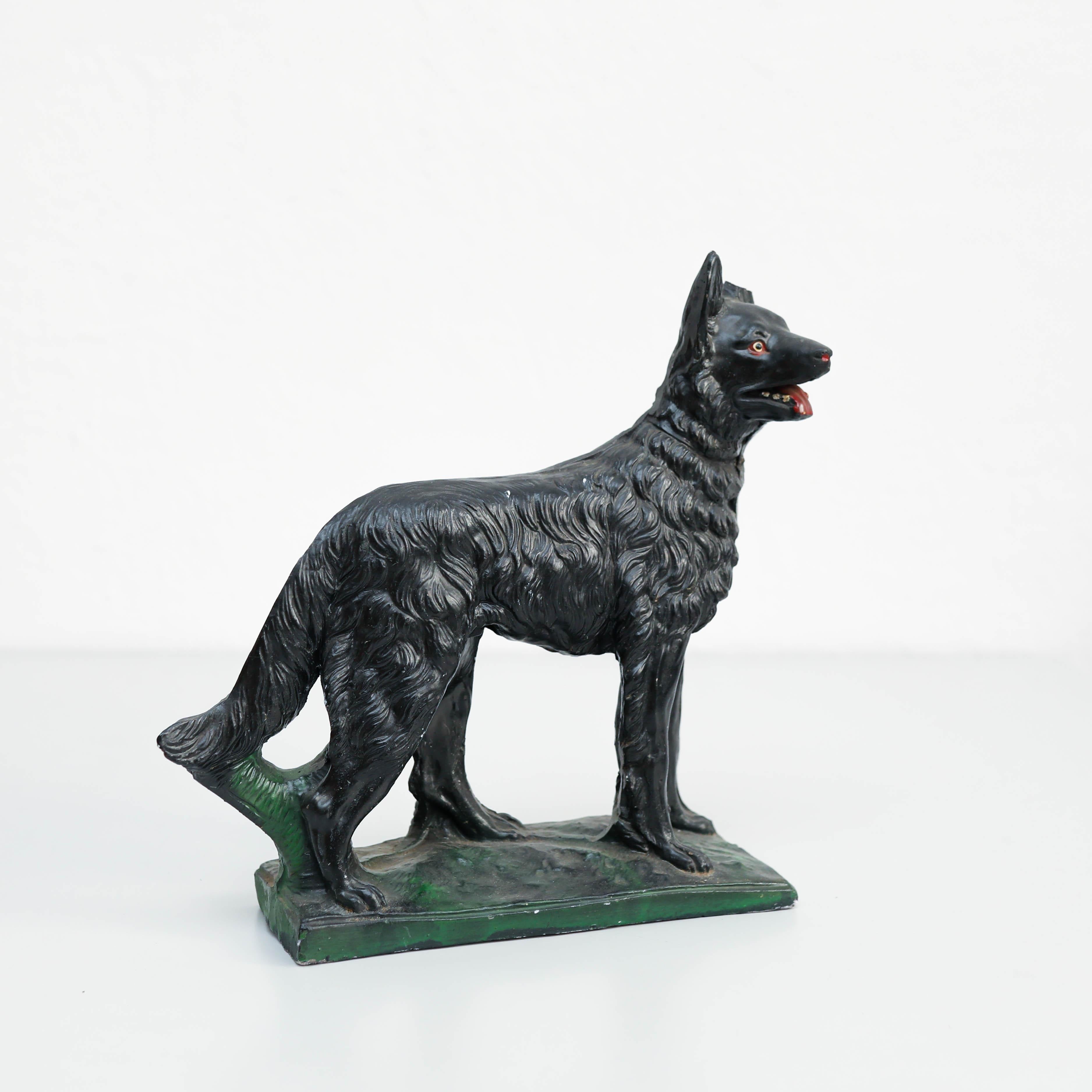Fin du 20e siècle Figurine de chien de berger vintage : Charmant et rustique, circa 1980 en vente