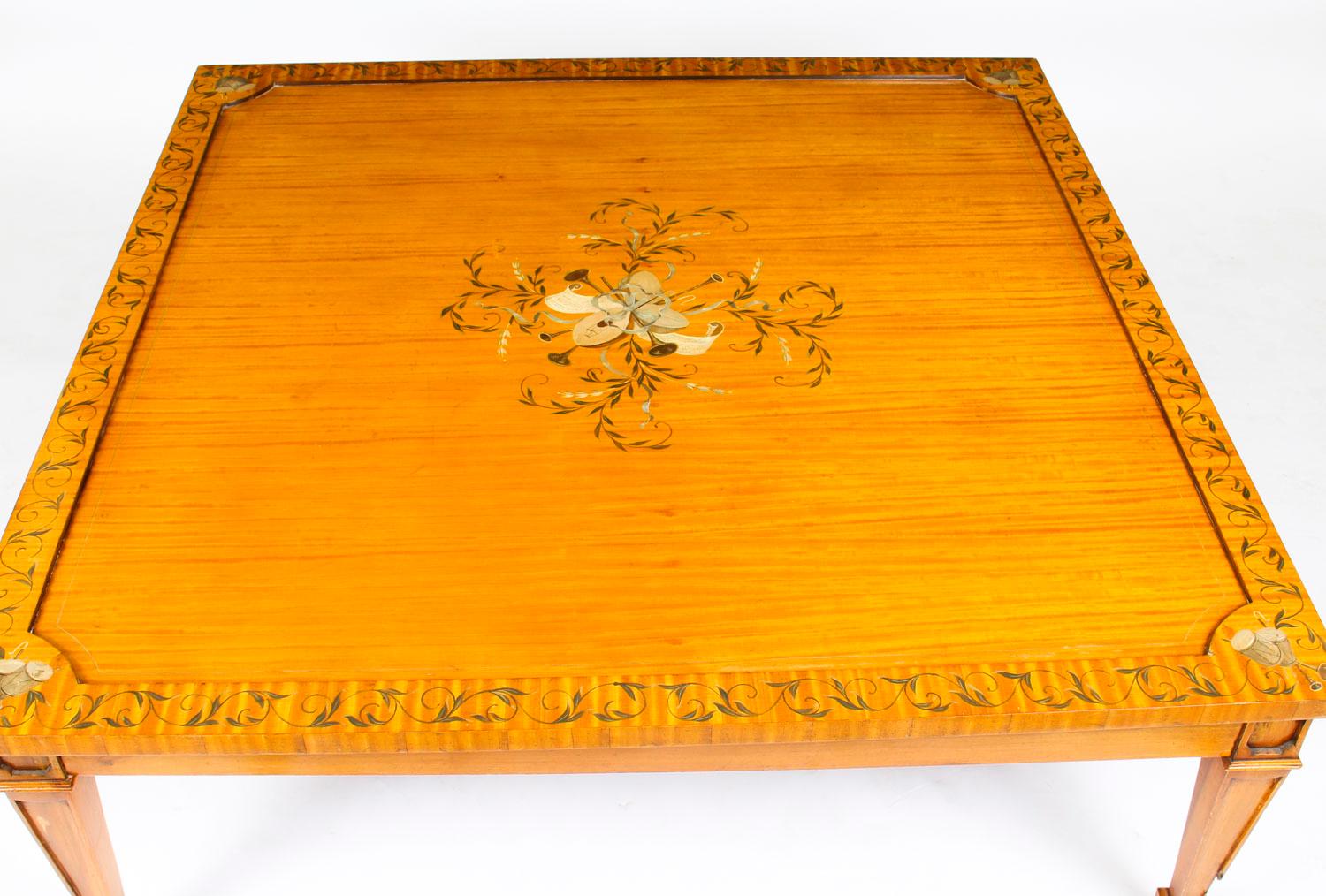 Table basse vintage en bois de satin peint de style néo-historique Sheraton, XXe siècle Bon état - En vente à London, GB