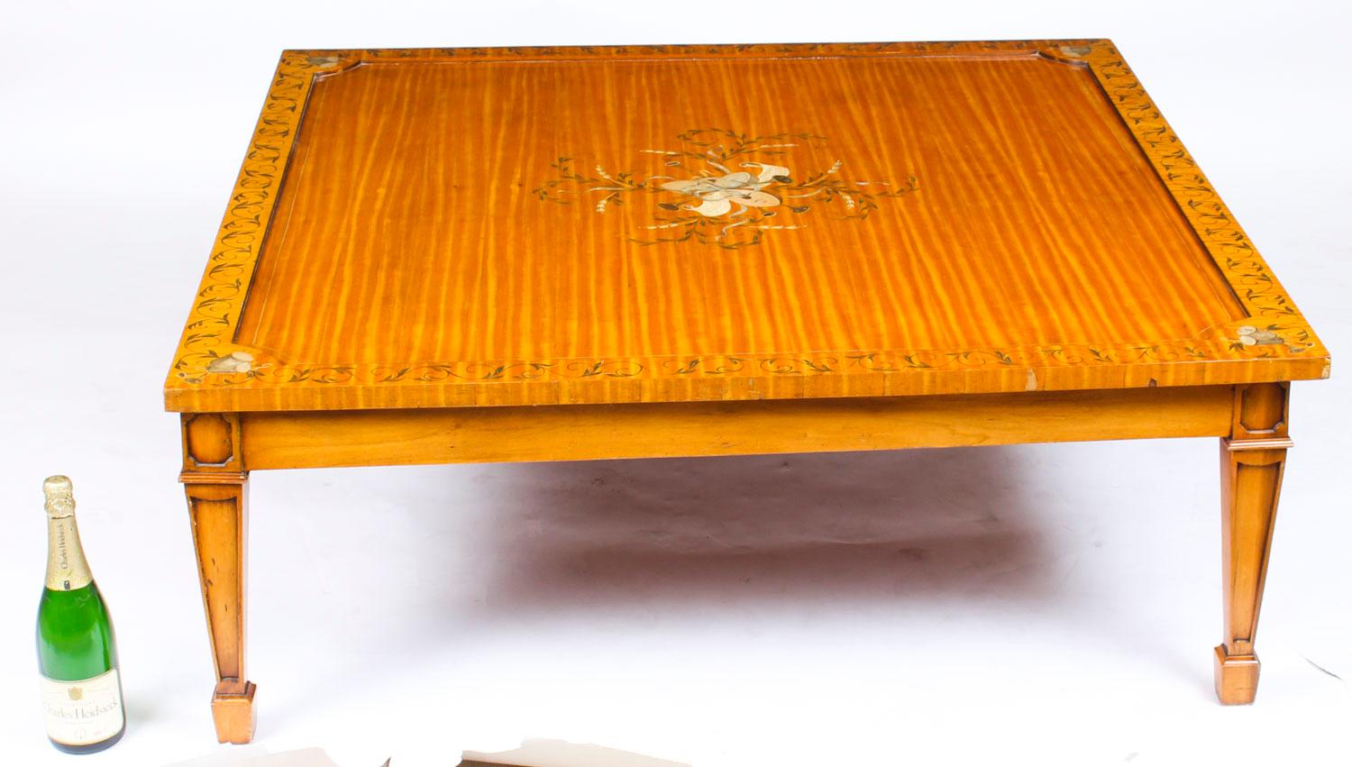 Table basse vintage en bois de satin peint de style néo-historique Sheraton, XXe siècle en vente 4