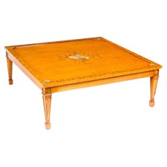 Vintage Sheraton Revival Gemaltes Satinholz Couchtisch 20. Jahrhundert