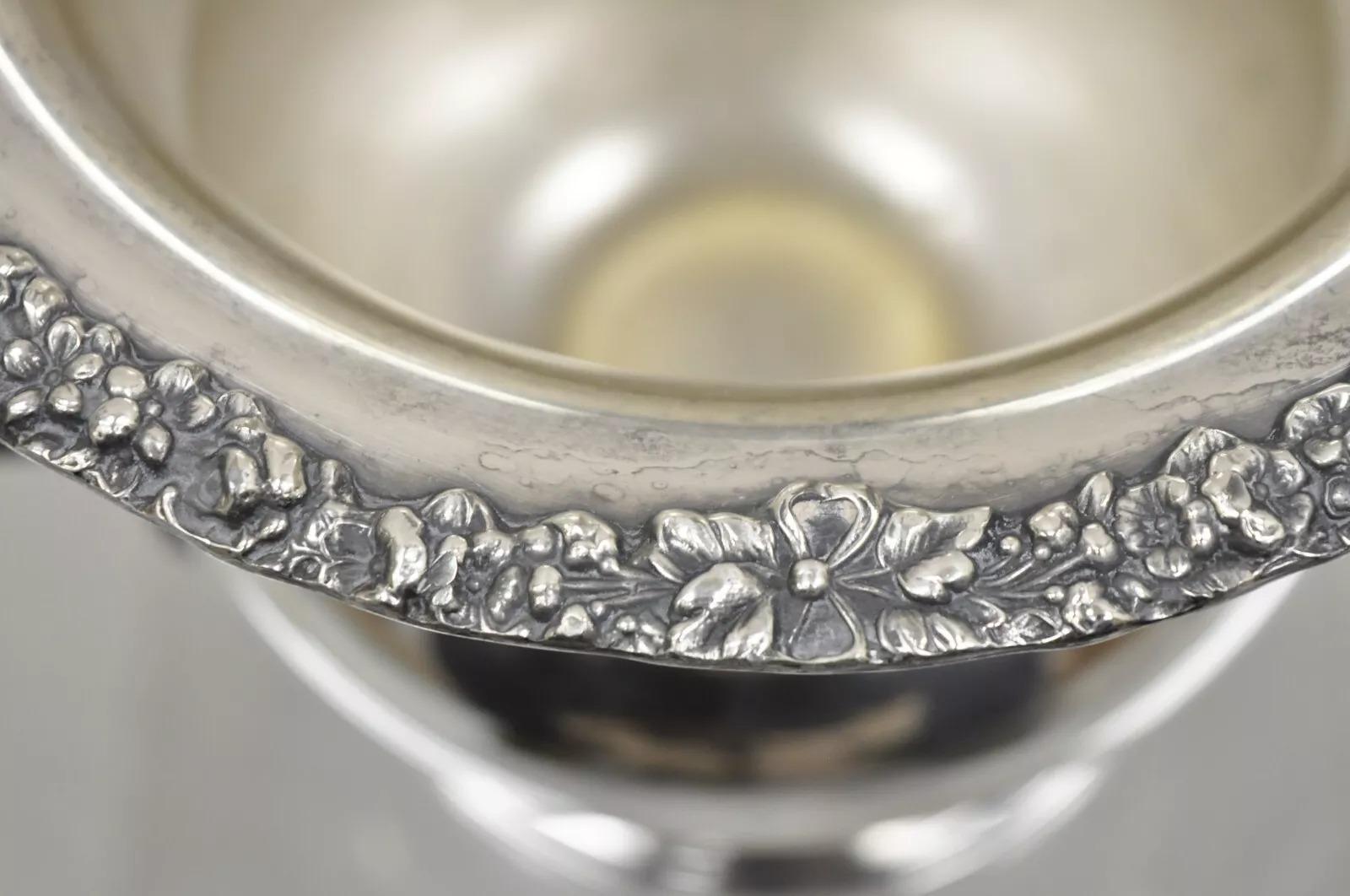 Sconosciuto Vintage Sheridan Silver Plated Trophy Cup Champagne Chiller Ice Bucket in vendita