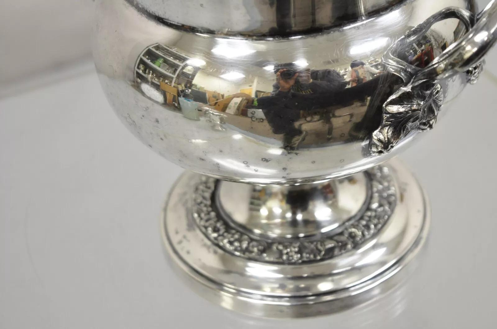 Vintage Sheridan Silver Plated Trophy Cup Champagne Chiller Ice Bucket in vendita 2