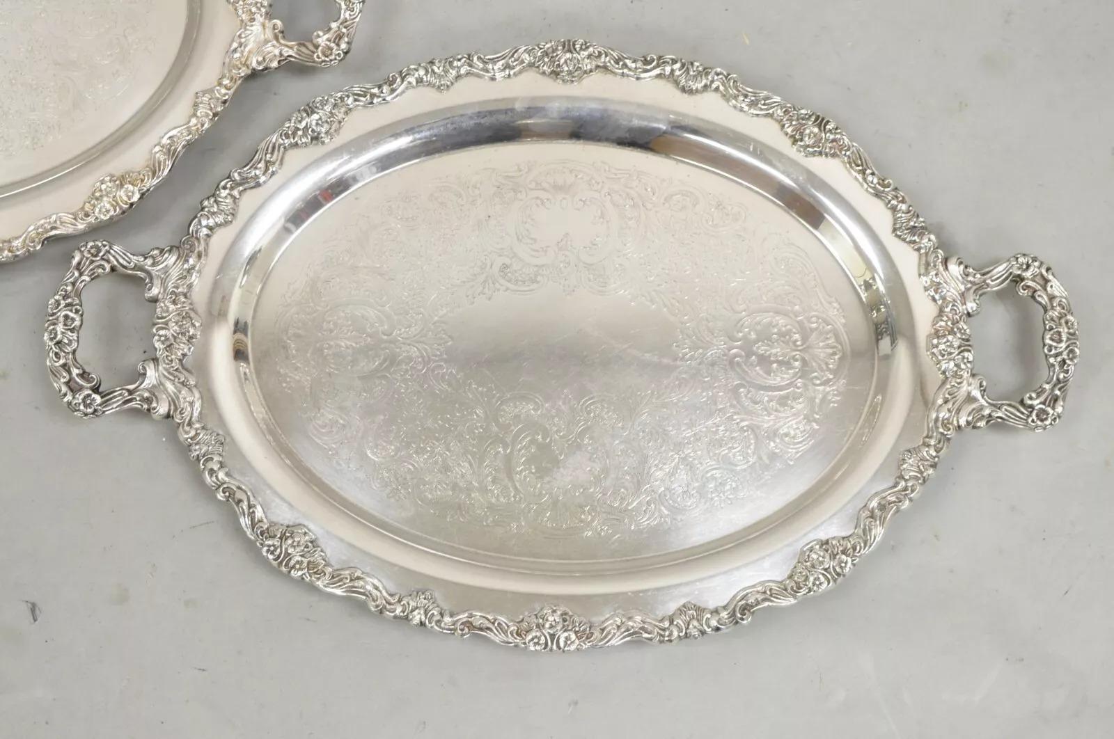 Inconnu Paire de plateaux ovales Sheridan Victorian Floral Repousse Silver Plated en vente