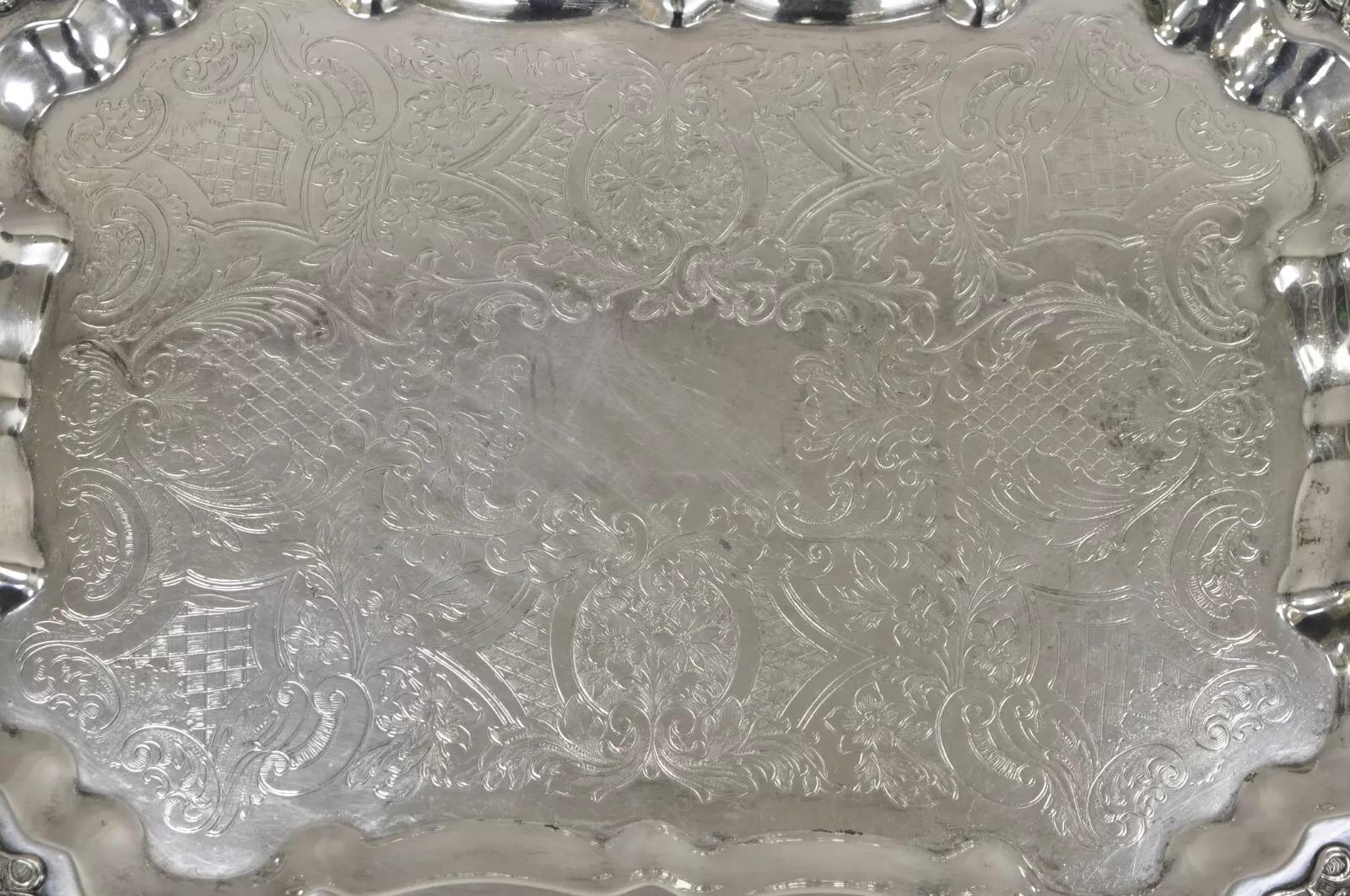 Bandeja de servir victoriana festoneada con baño de plata Vintage Sheridan en Bueno estado para la venta en Philadelphia, PA