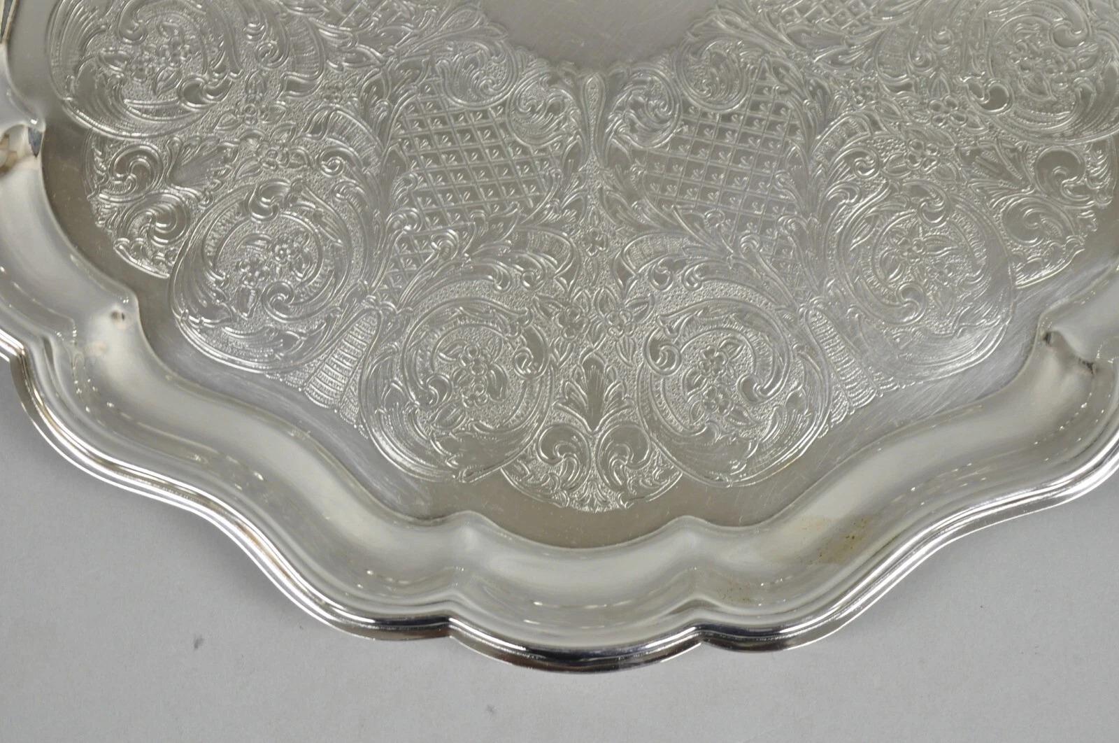 20th Century Vintage Sheridan Victorian Silver Plated Footed Round Serving Platter Bar Tray For Sale