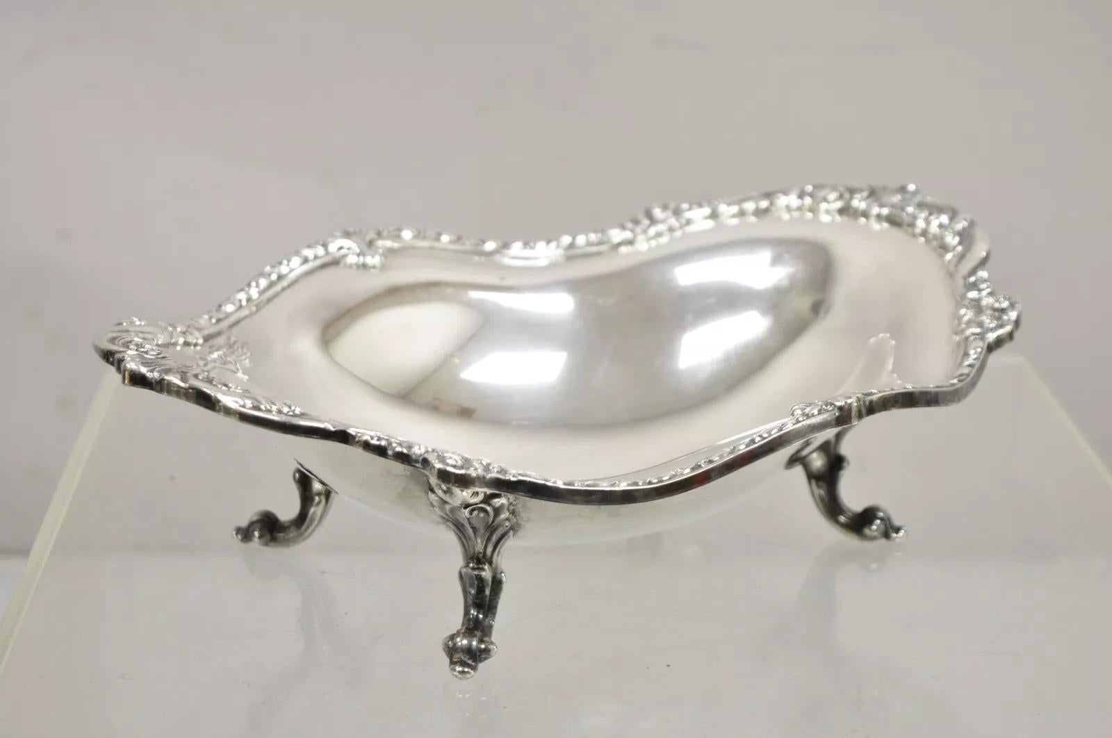 Vintage Sheridan Victorian Style Silver Plated Footed Scalloped Oval Fruit Bowl For Sale 8