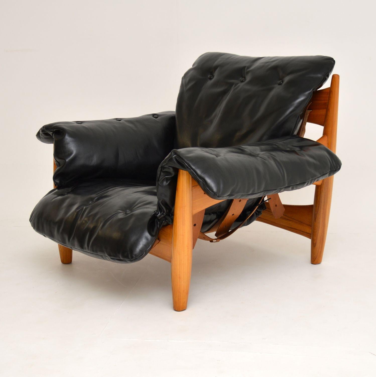 Mid-Century Modern Vintage “Sheriff” Leather Armchair by Sergio Rodrigues for ISA