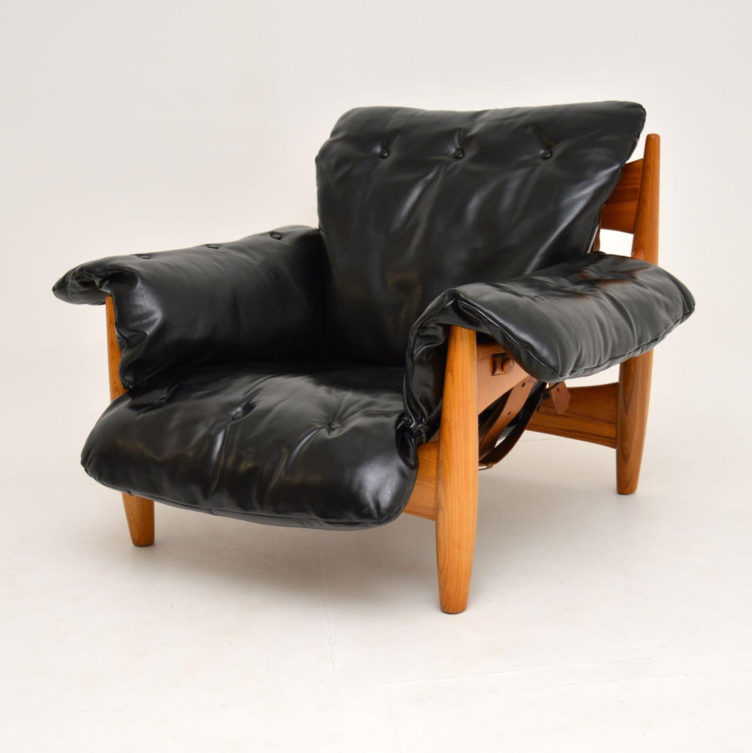 Vintage “Sheriff” Leather Armchair by Sergio Rodrigues for ISA 1