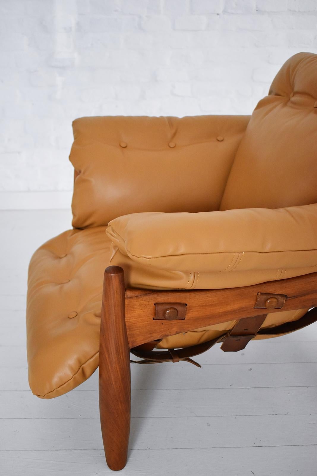Vintage Sheriff / Mole Armchair by Sergio Rodrigues for ISA Bergamo 4