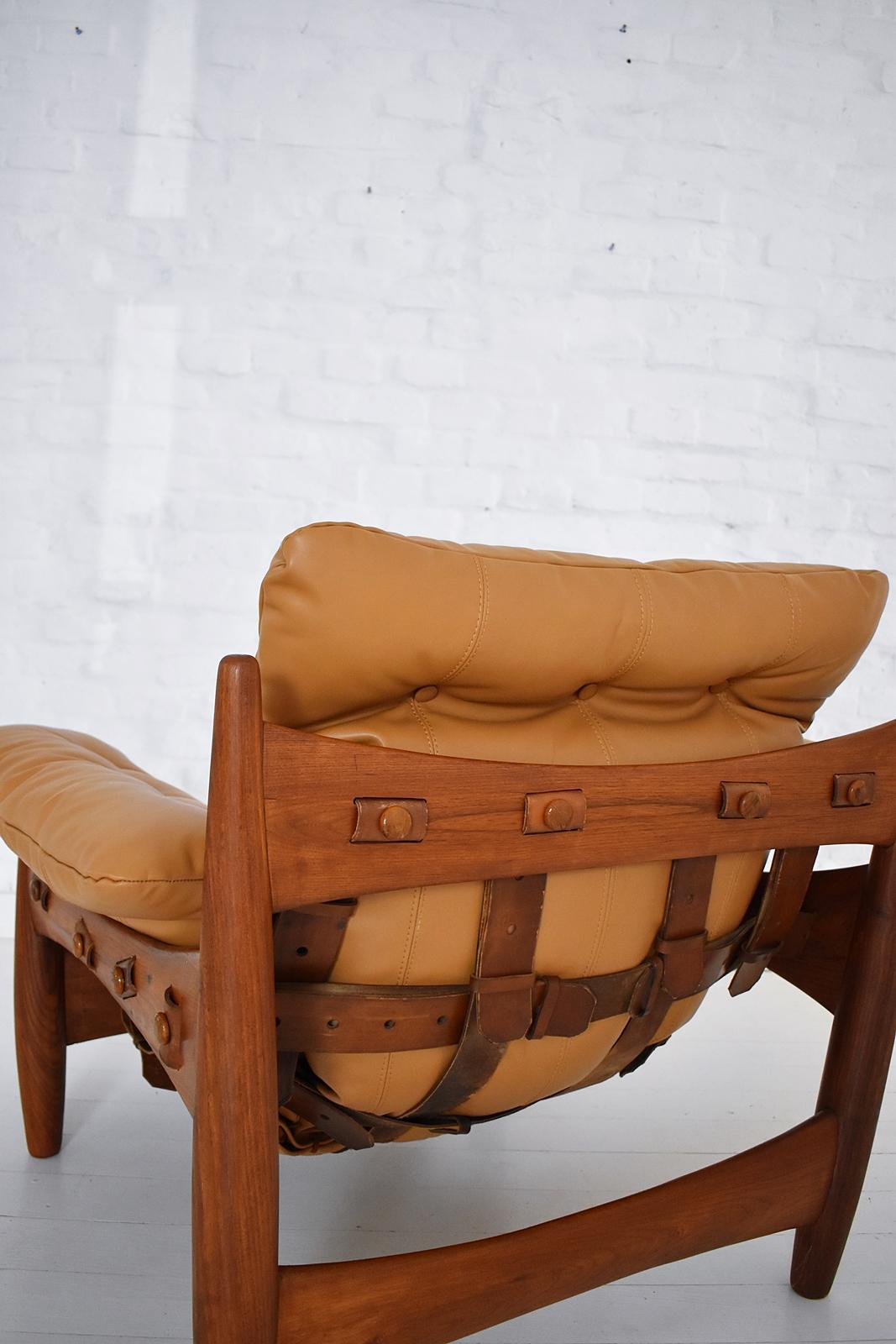 Vintage Sheriff / Mole Armchair by Sergio Rodrigues for ISA Bergamo 6