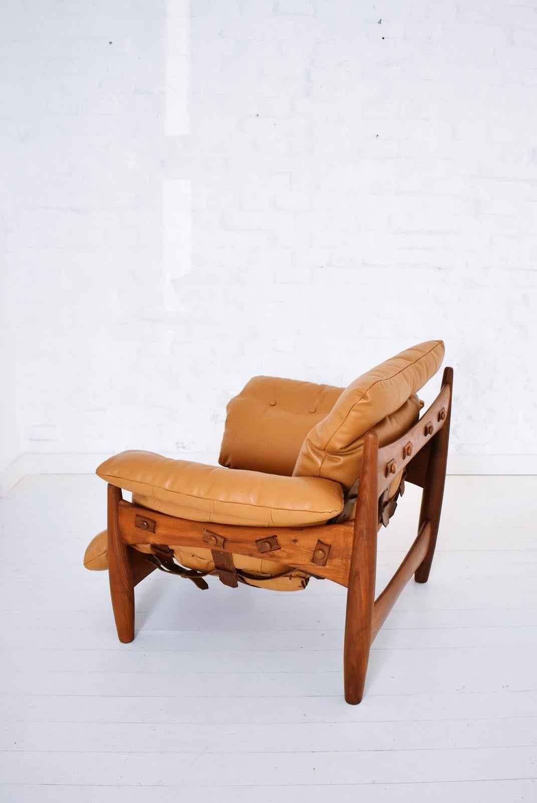 Mid-Century Modern Vintage Sheriff / Mole Armchair by Sergio Rodrigues for ISA Bergamo
