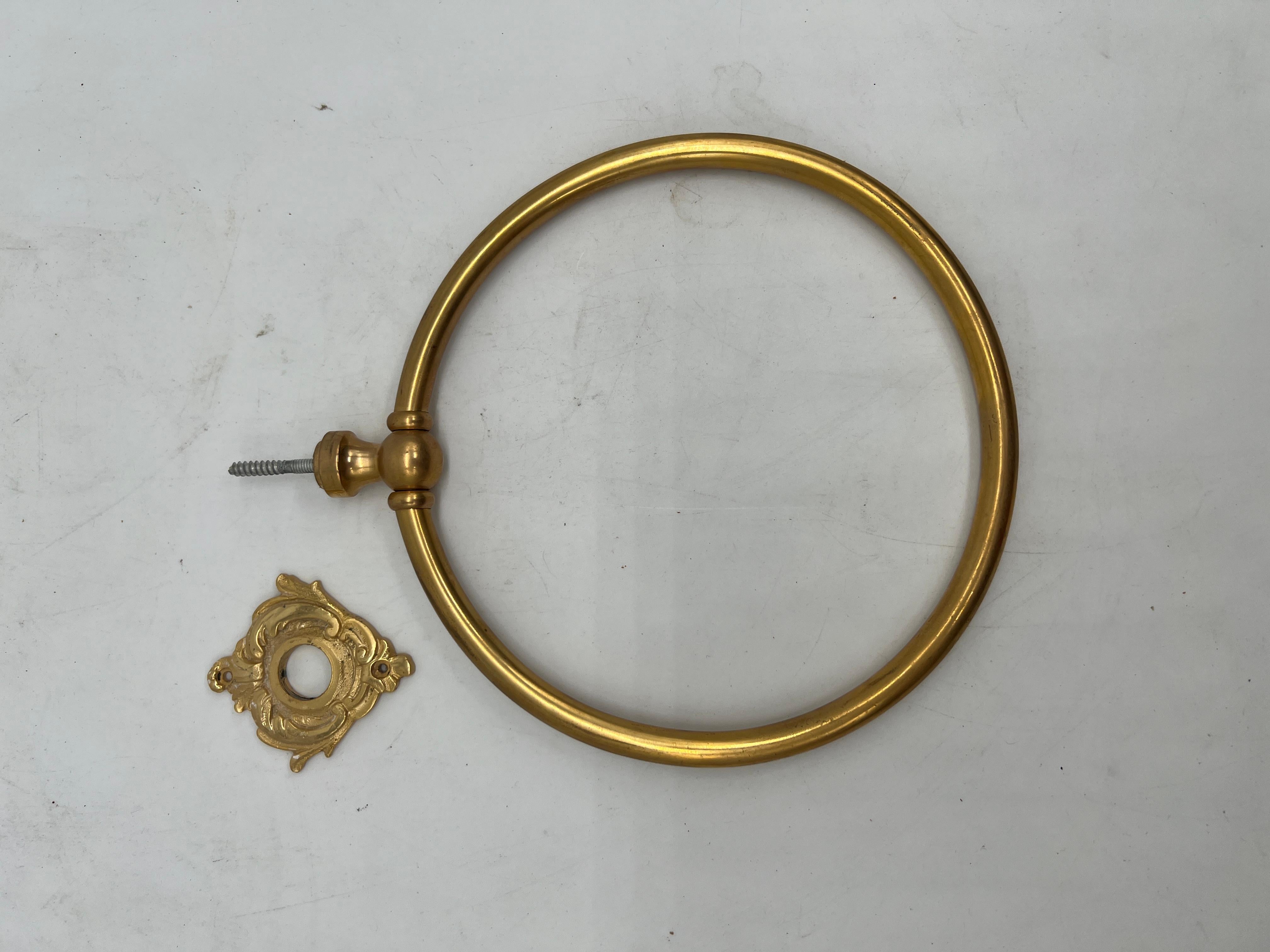 Français Vintage Sherle Wagner Gold Plated Towel Ring W/ Acanthus Wall Plate en vente