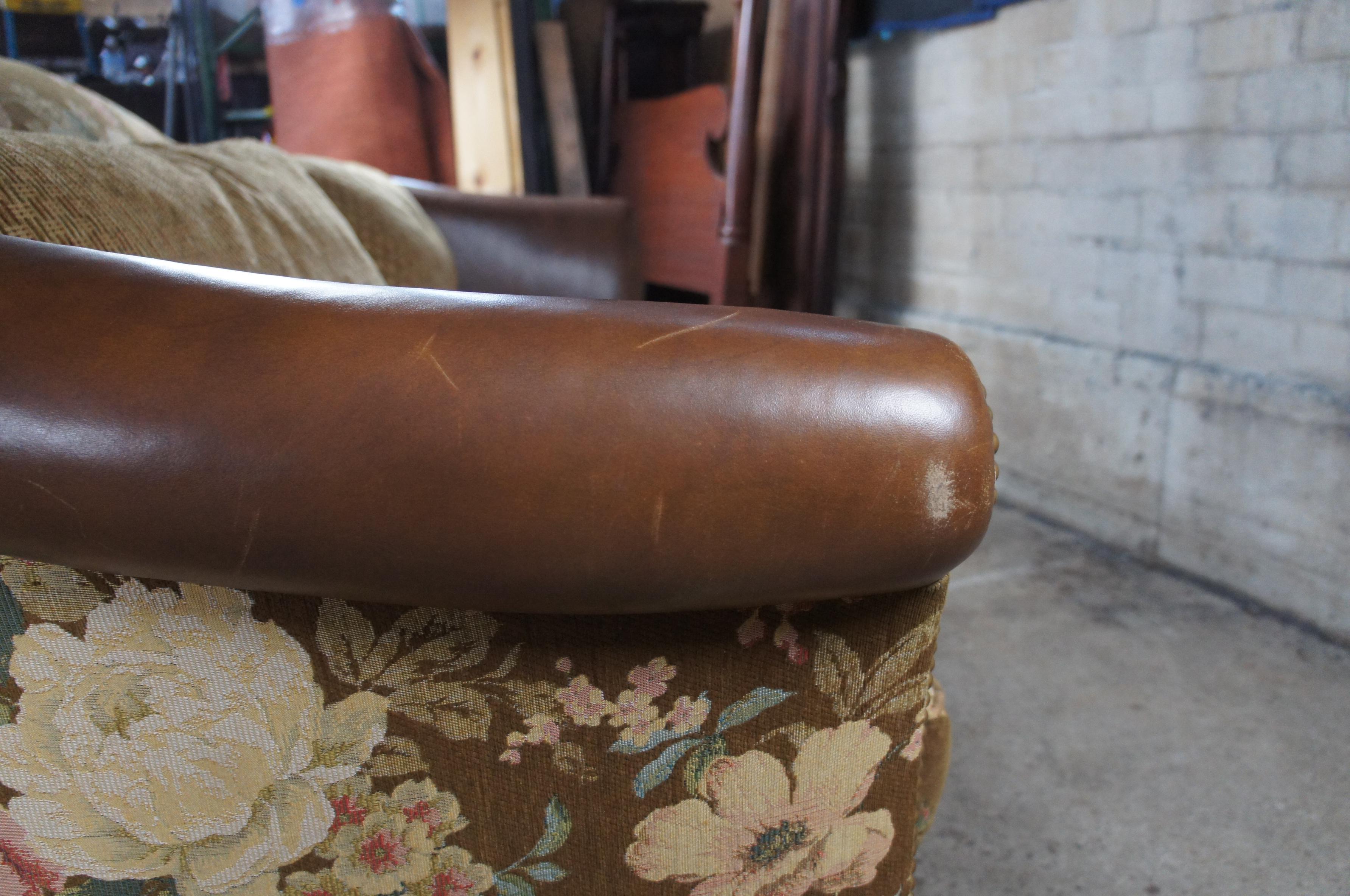 Vintage Sherrill Chippendale Style Mahagoni & Leder Floral Upholstering Sofa im Angebot 10