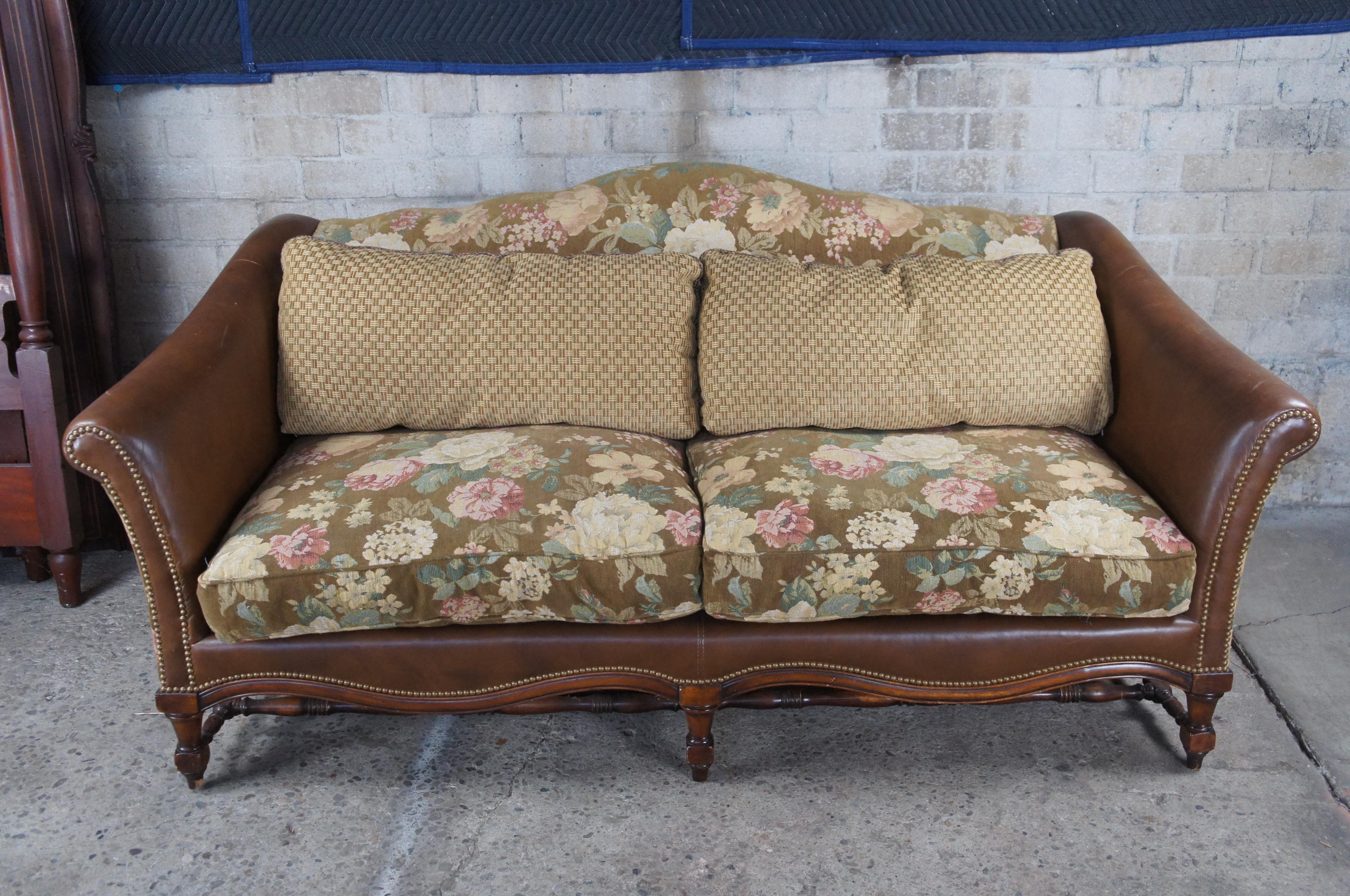 Vintage Sherrill Chippendale Style Mahagoni & Leder Floral Upholstering Sofa im Angebot 4