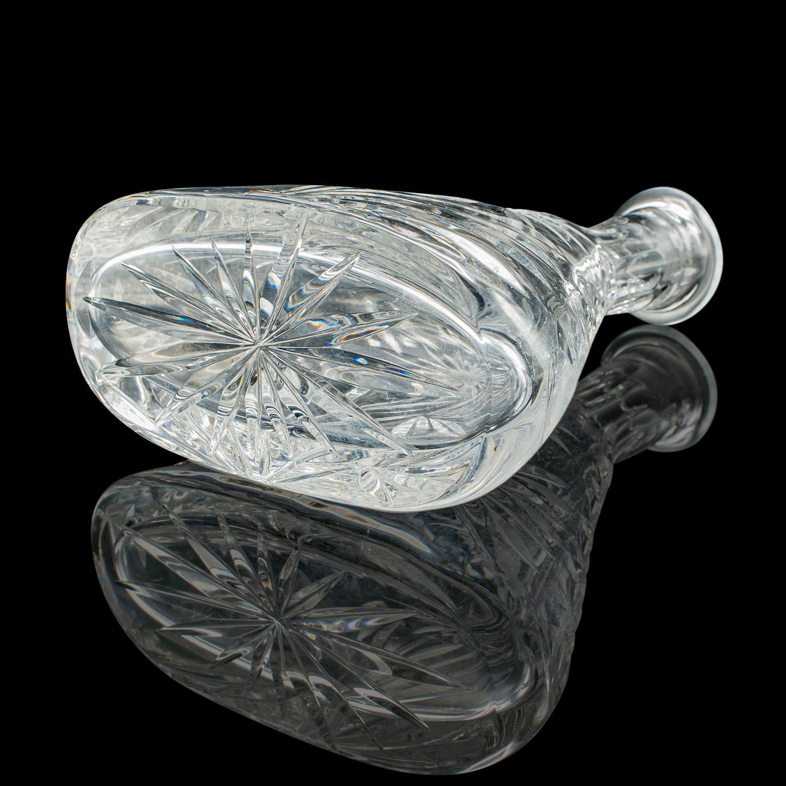 Decantador de Jerez Vintage, Inglés, Cristal Tallado, Recipiente para Aguardiente, Vino, C.1970 en venta 2