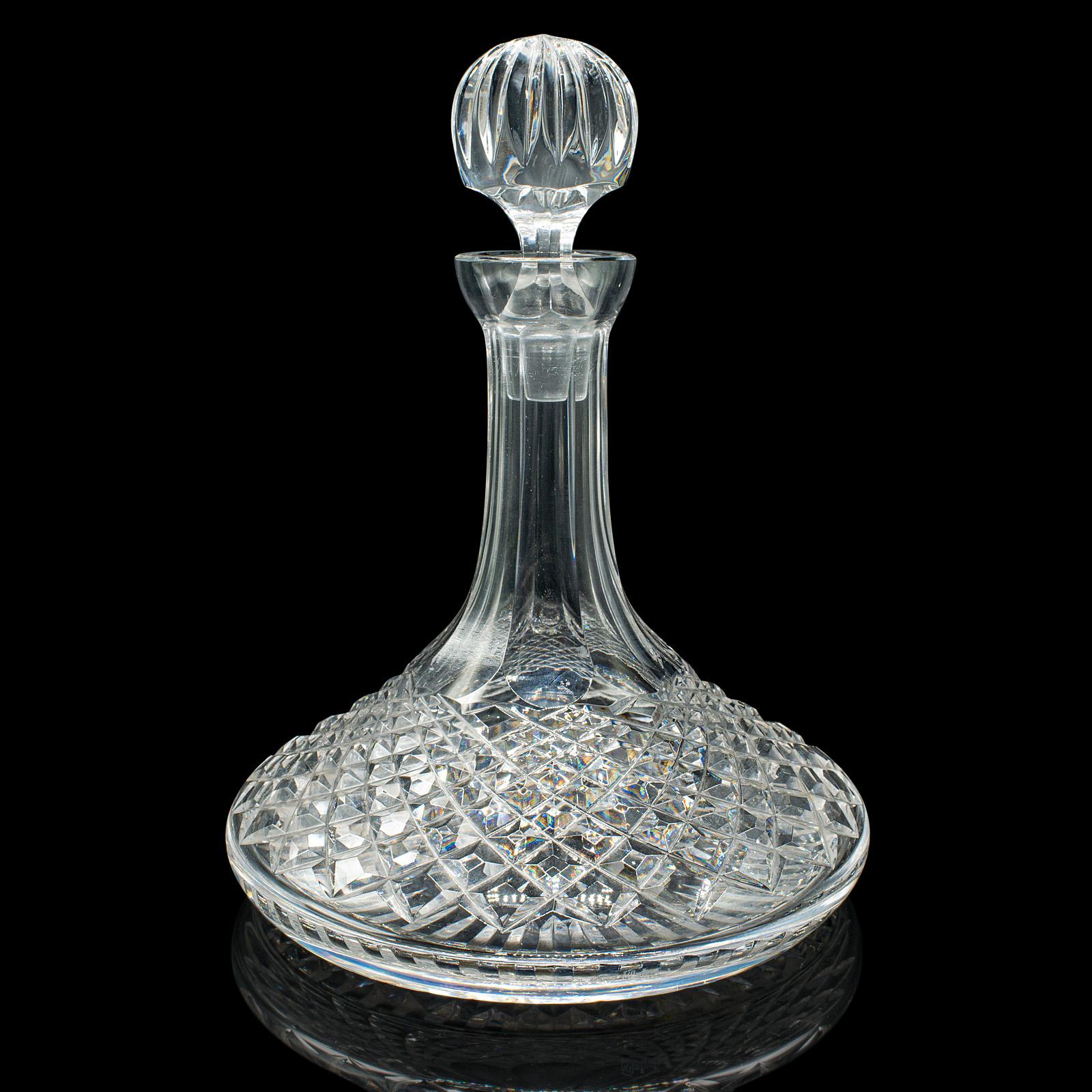 Vintage Ship’s Decanter, English, Crystal Glass Wine Vessel, Mid Century, C.1960 In Good Condition For Sale In Hele, Devon, GB