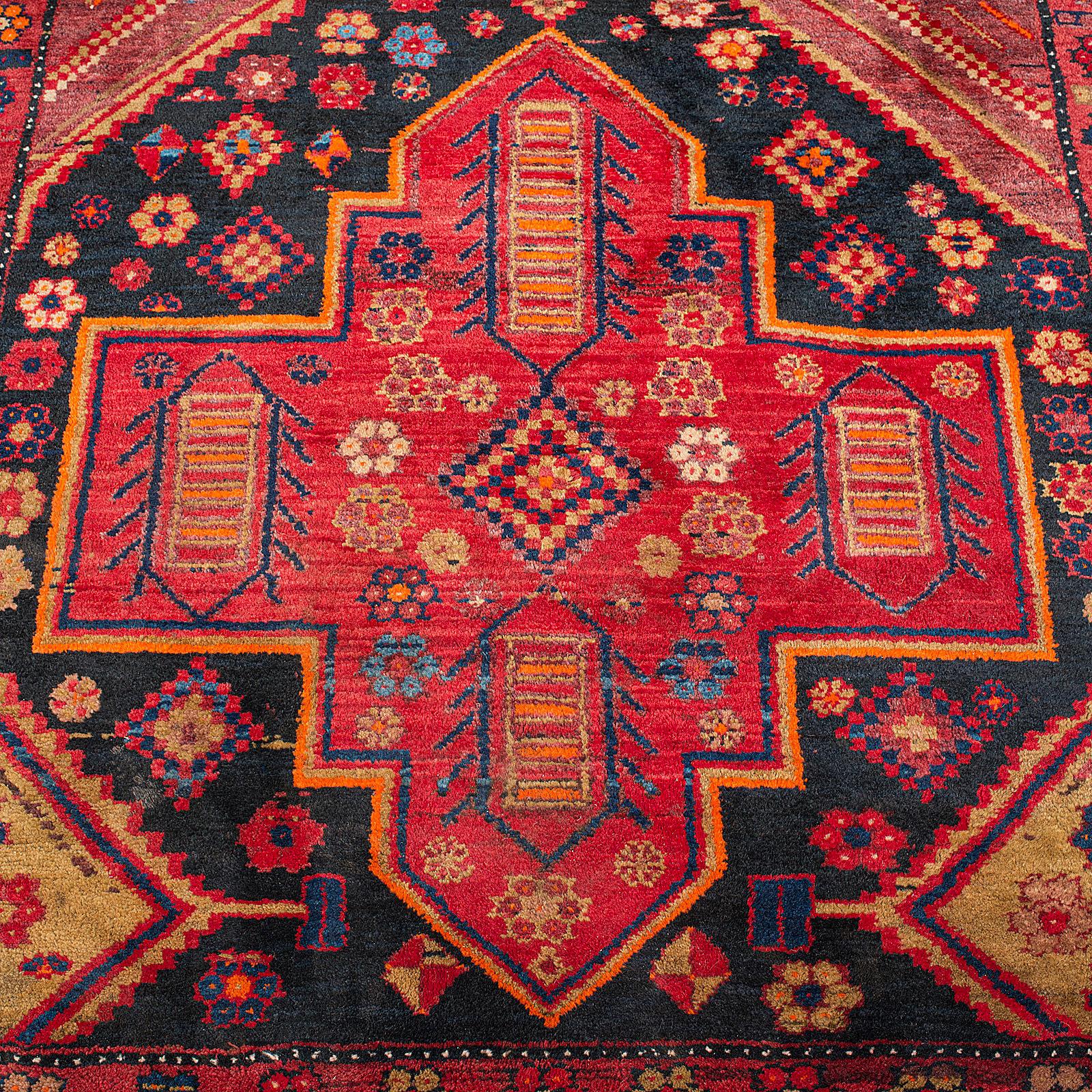 Vintage Shiraz Decorative Rug, Persian, Woven, Hall, Lounge Carpet, Circa 1940 For Sale 5