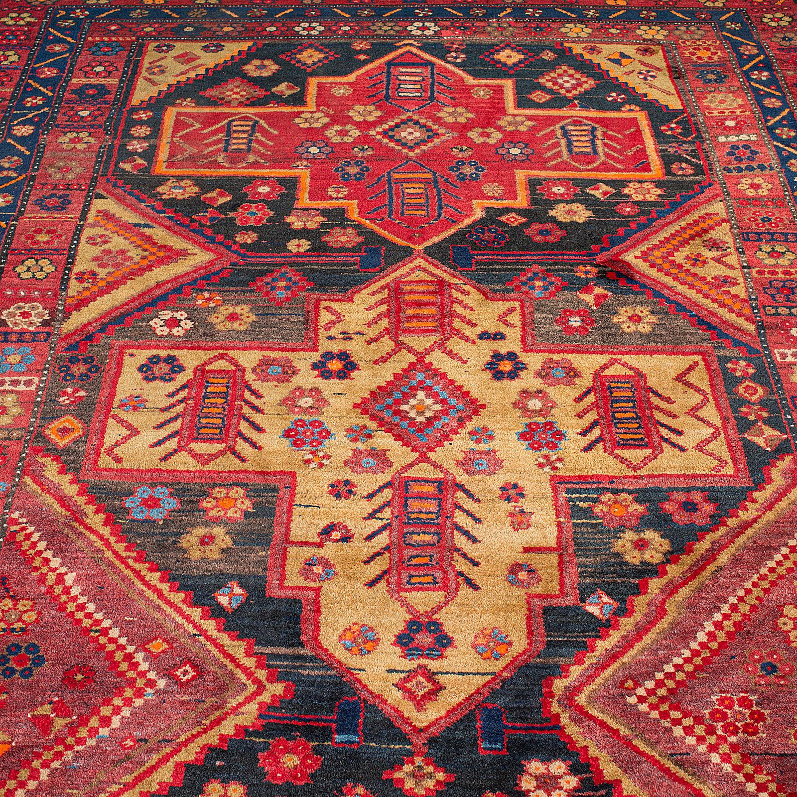 Vintage Shiraz Decorative Rug, Persian, Woven, Hall, Lounge Carpet, Circa 1940 For Sale 6