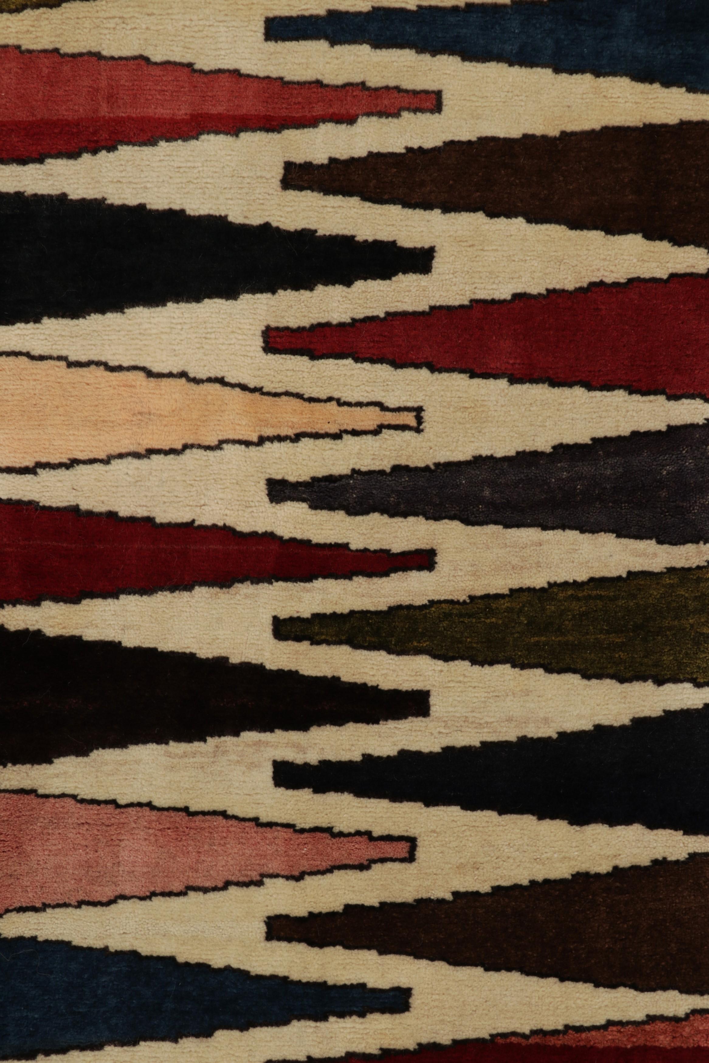 Vintage Shiraz Persisch Kilim Läufer in Beige mit bunten Mustern-Rug & Kilim (Wolle) im Angebot