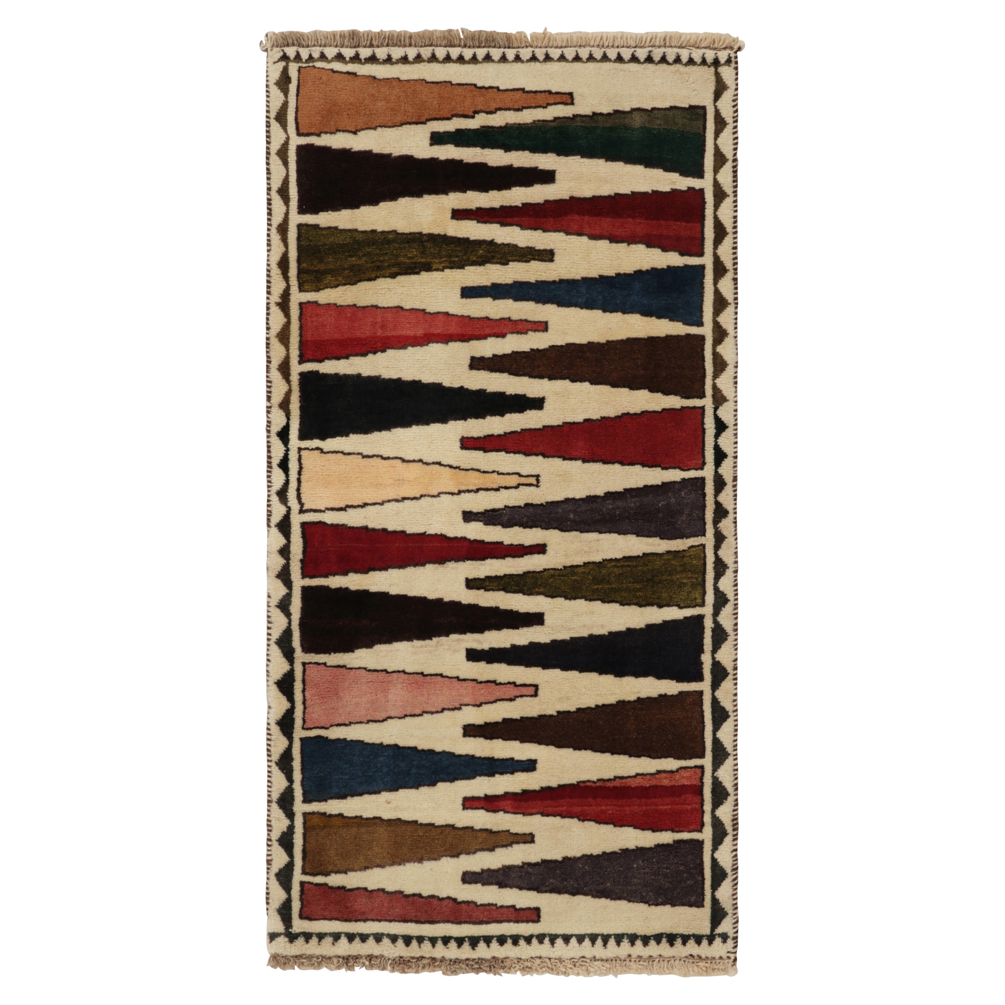 Vintage Shiraz Persisch Kilim Läufer in Beige mit bunten Mustern-Rug & Kilim im Angebot