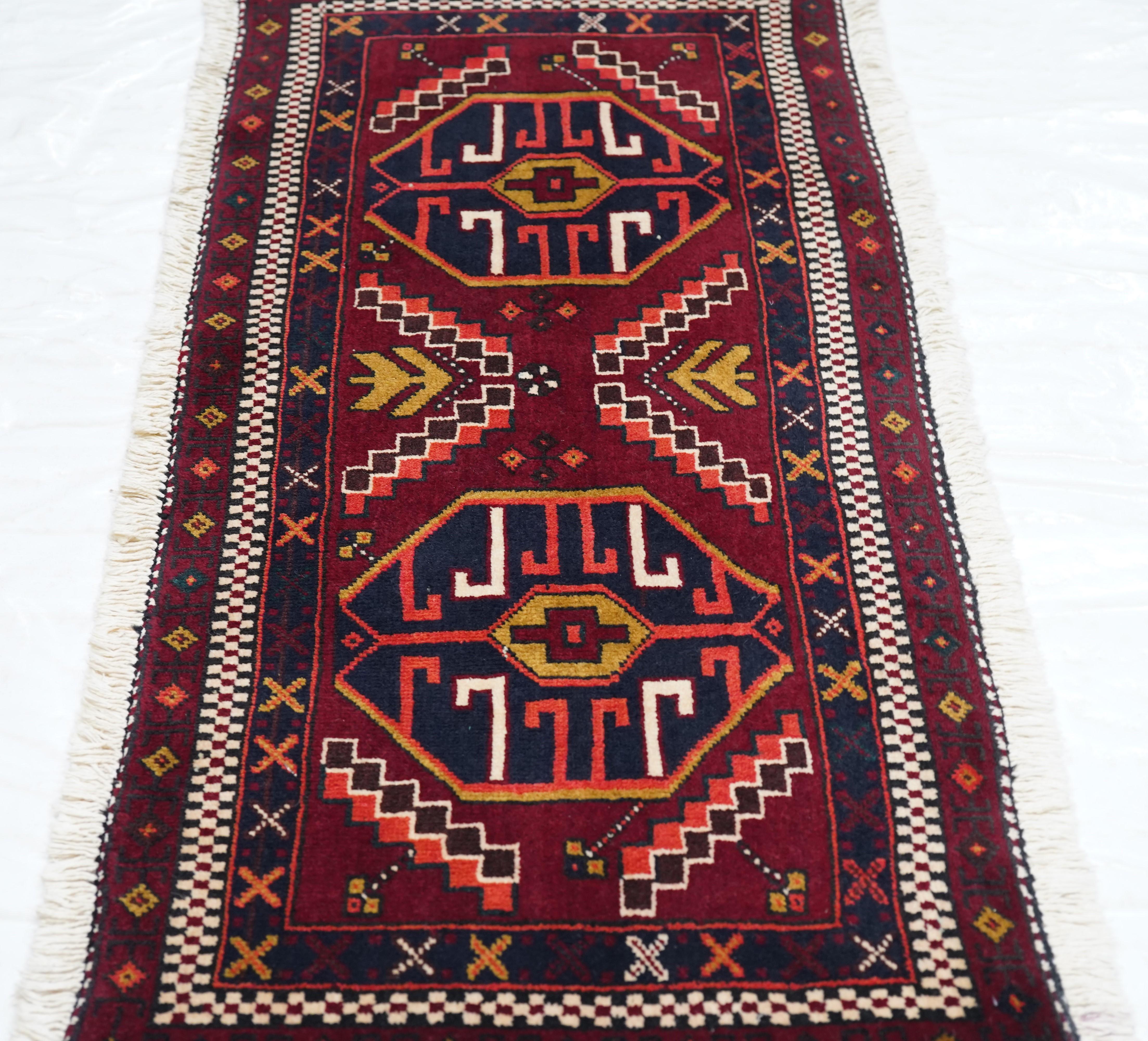 Vintage Shiraz-Teppich im Angebot 1